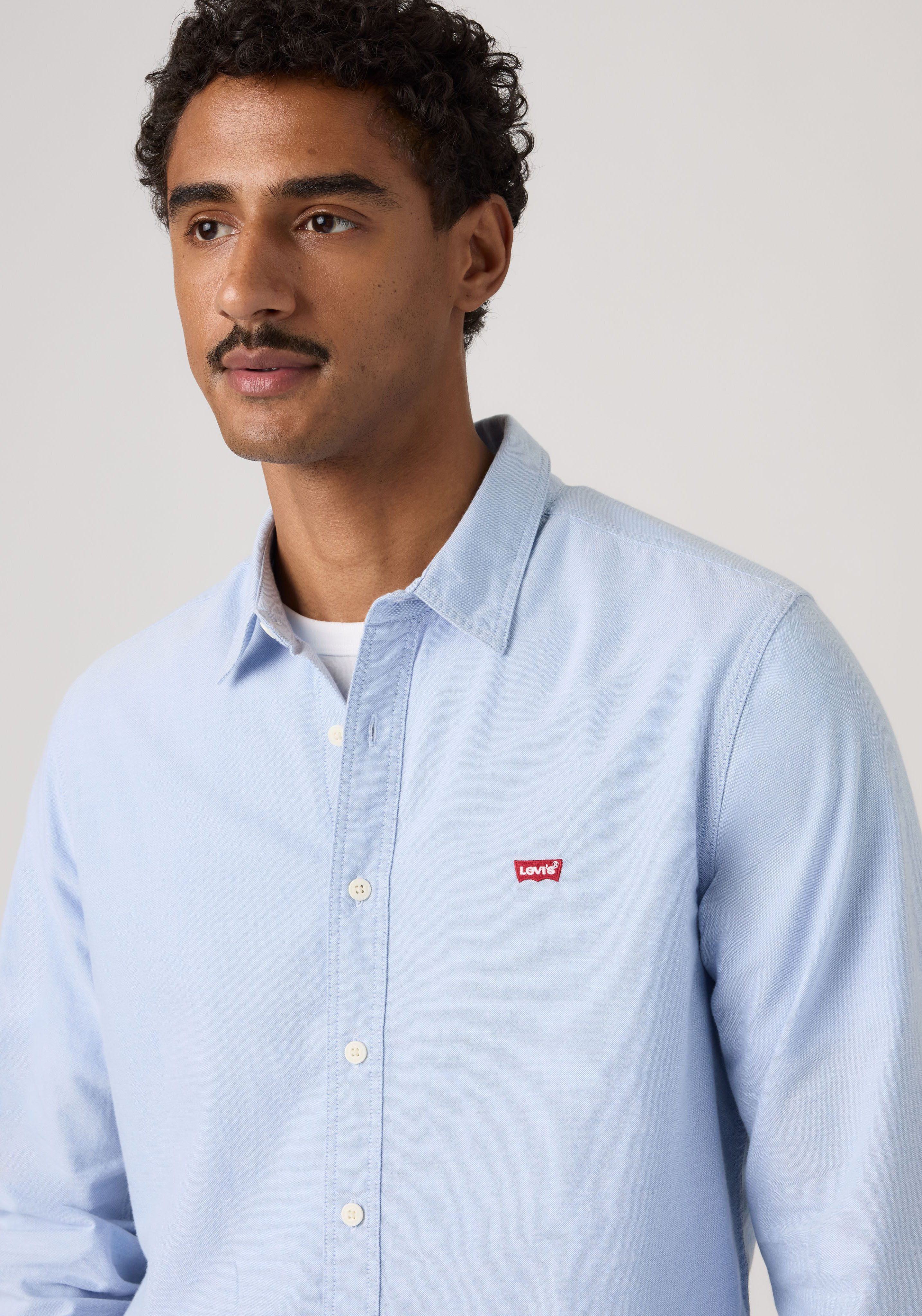 Levi's® Langarmhemd CLS BATTERY HM SHIRT - STANDARD mit abgerundetem Saum – Bild 4 von 5