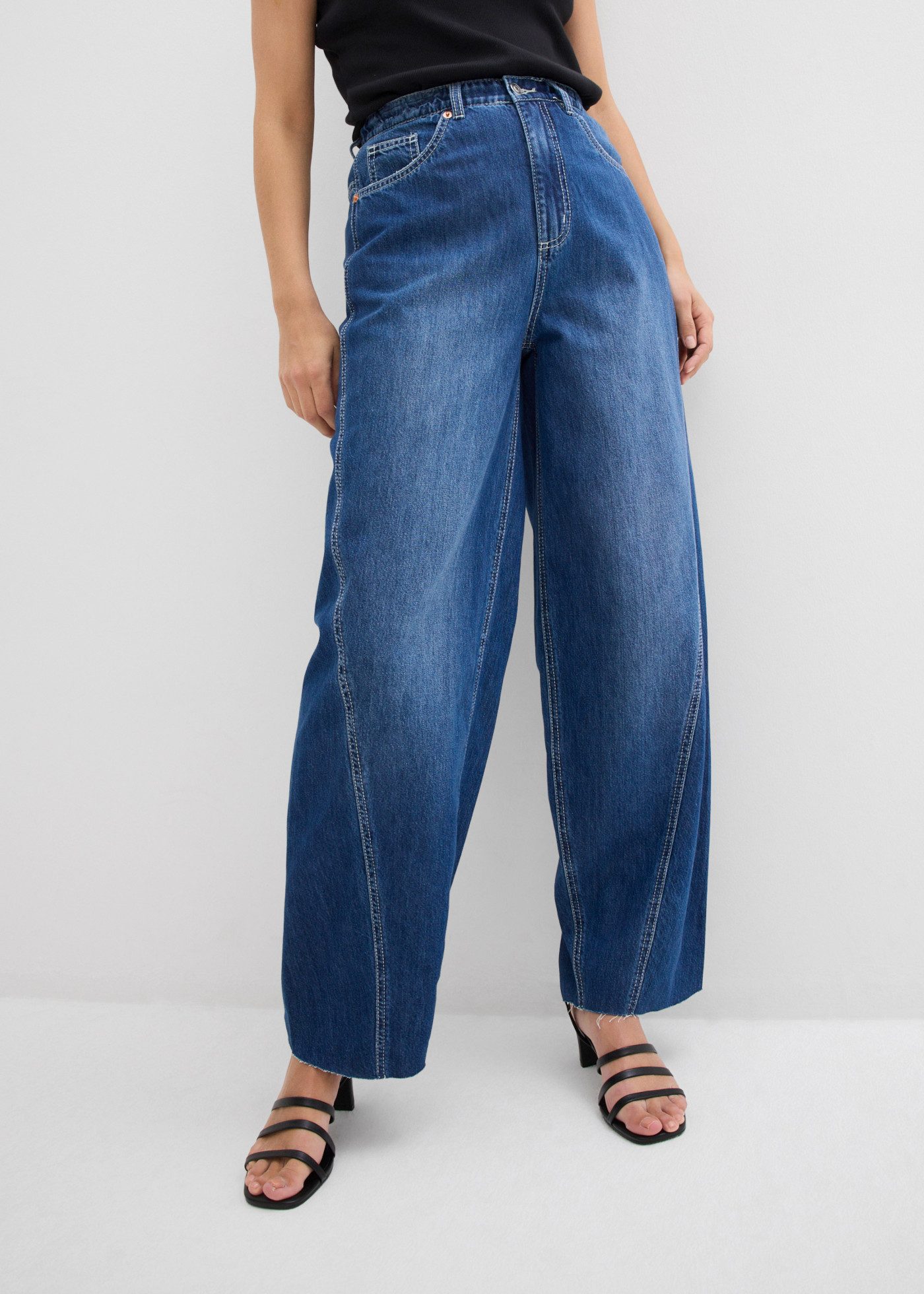 bonprix Loose-fit-Jeans lockere Passform, superweiches, federleichtes Denim