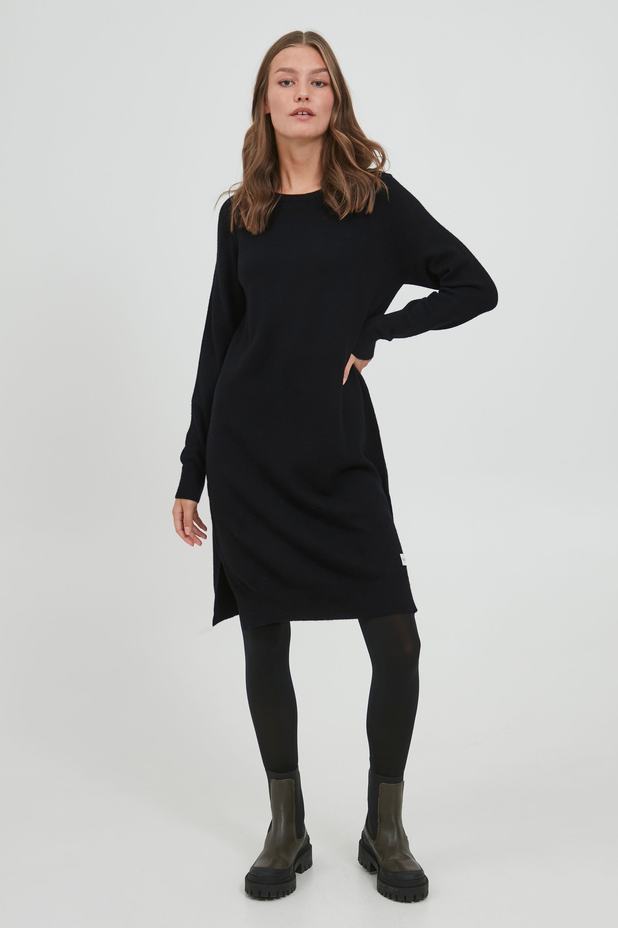 OXMO Strickkleid OXMareen Feinstrickkleid mit Rundhalsausschnitt günstig online kaufen