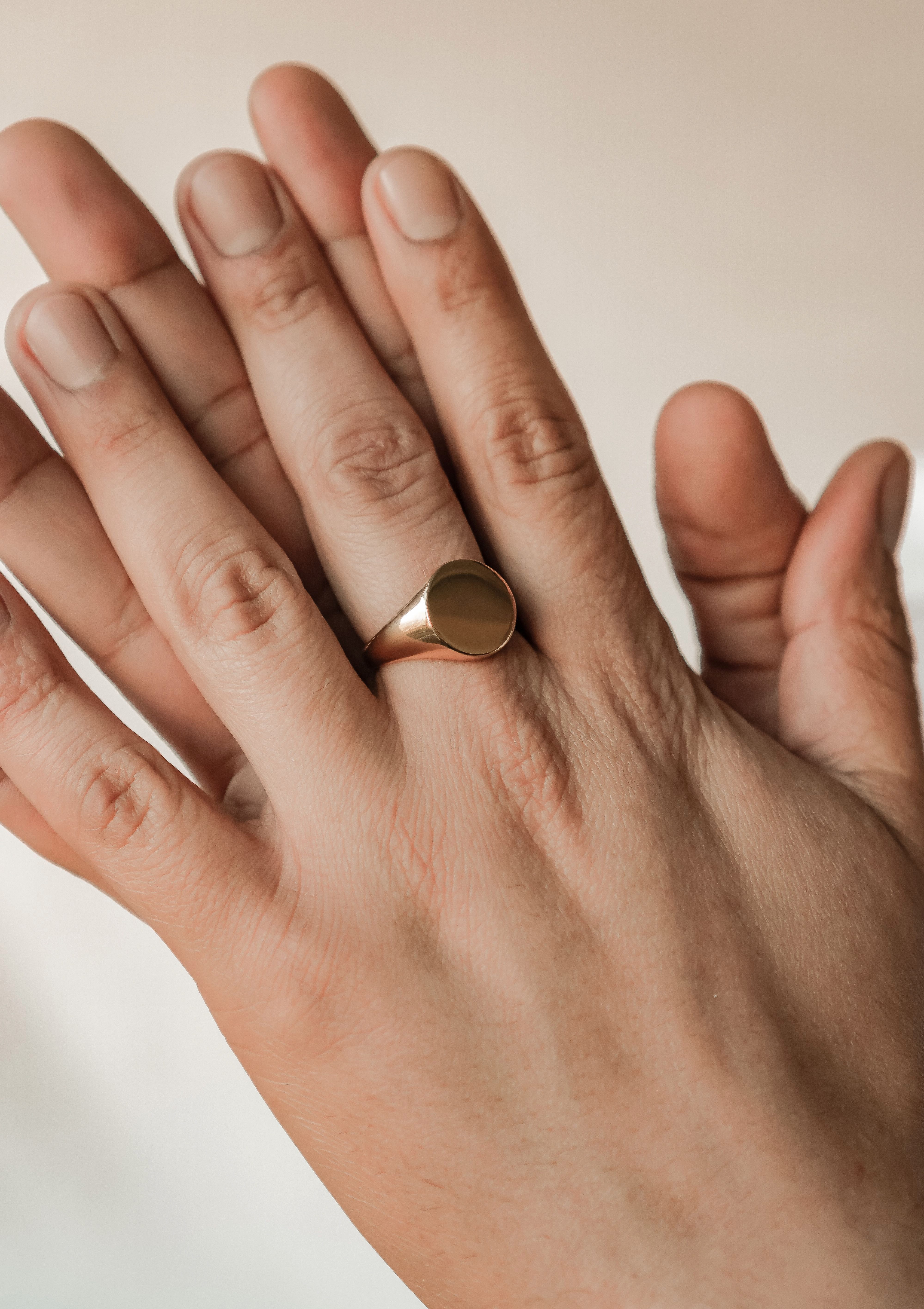 Hey Happiness Siegelring ohne Stein, für Herren, Basic Ring Rund, 18K Vergoldeter Edelstahl Geo Ring