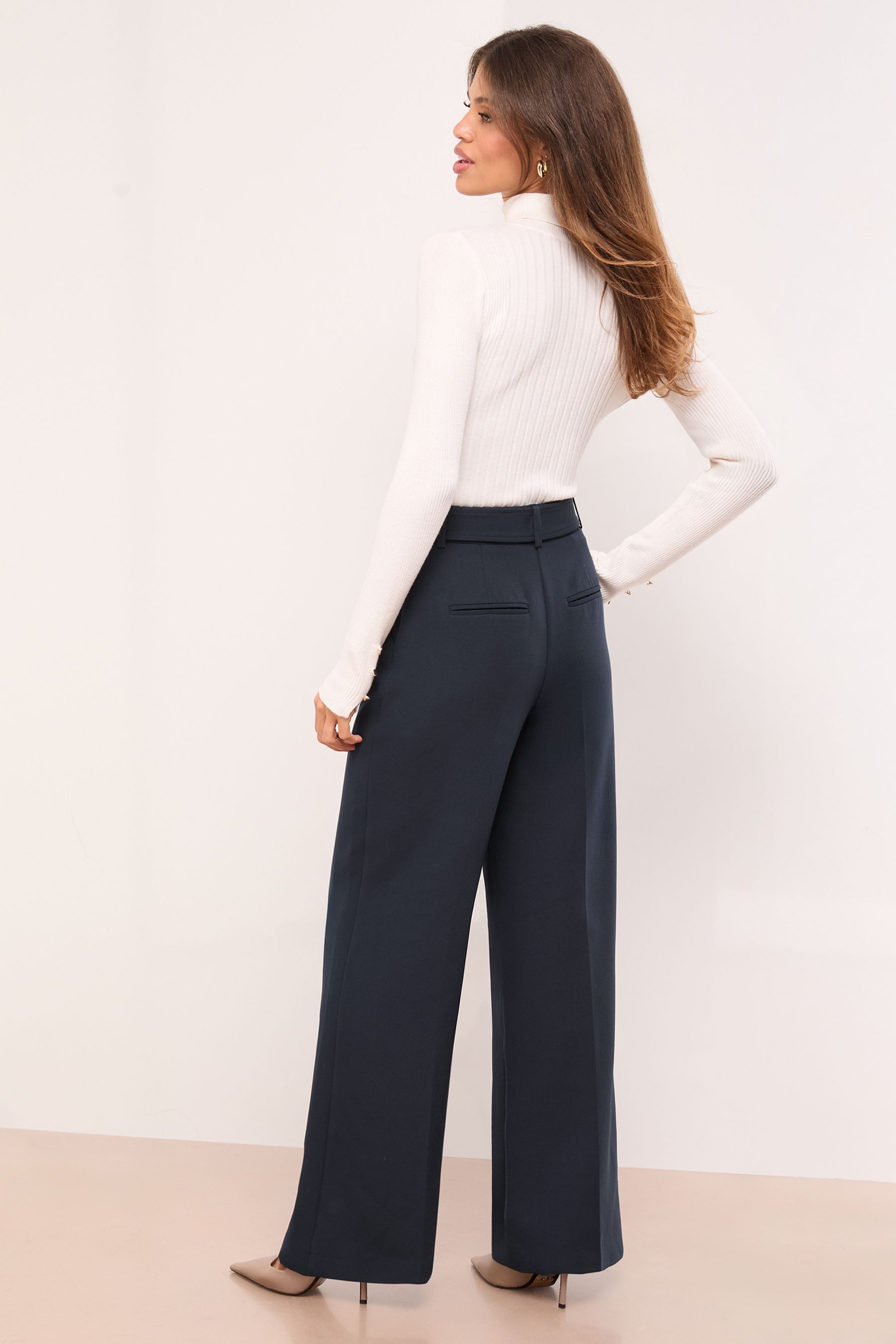 LIPSY Anzughose Lipsy Hose mit weitem Bein und Gürtel, Regular (1-tlg)