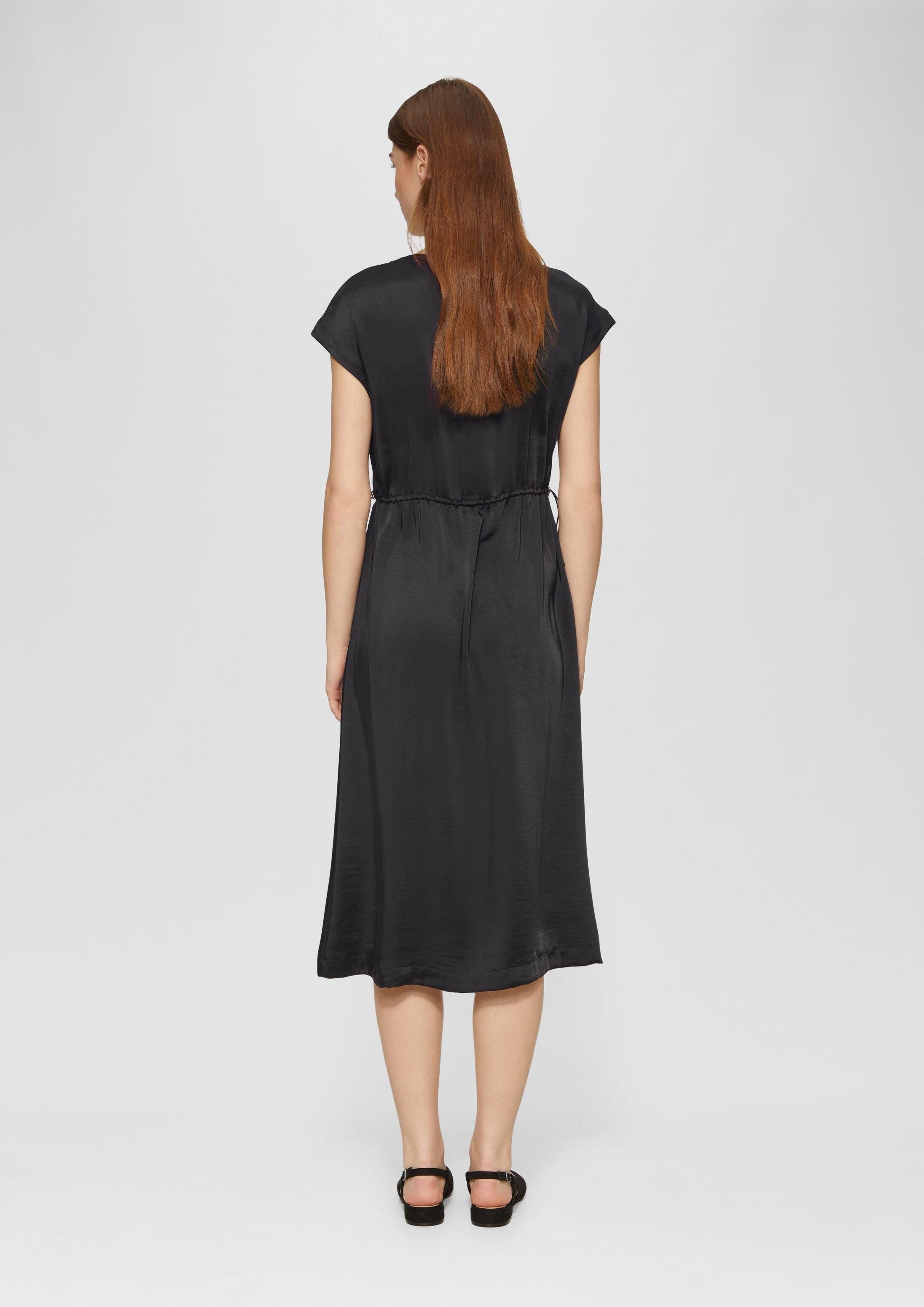 s.Oliver Midikleid Kleid Ärmelloses Satinkleid mit Taillenzug