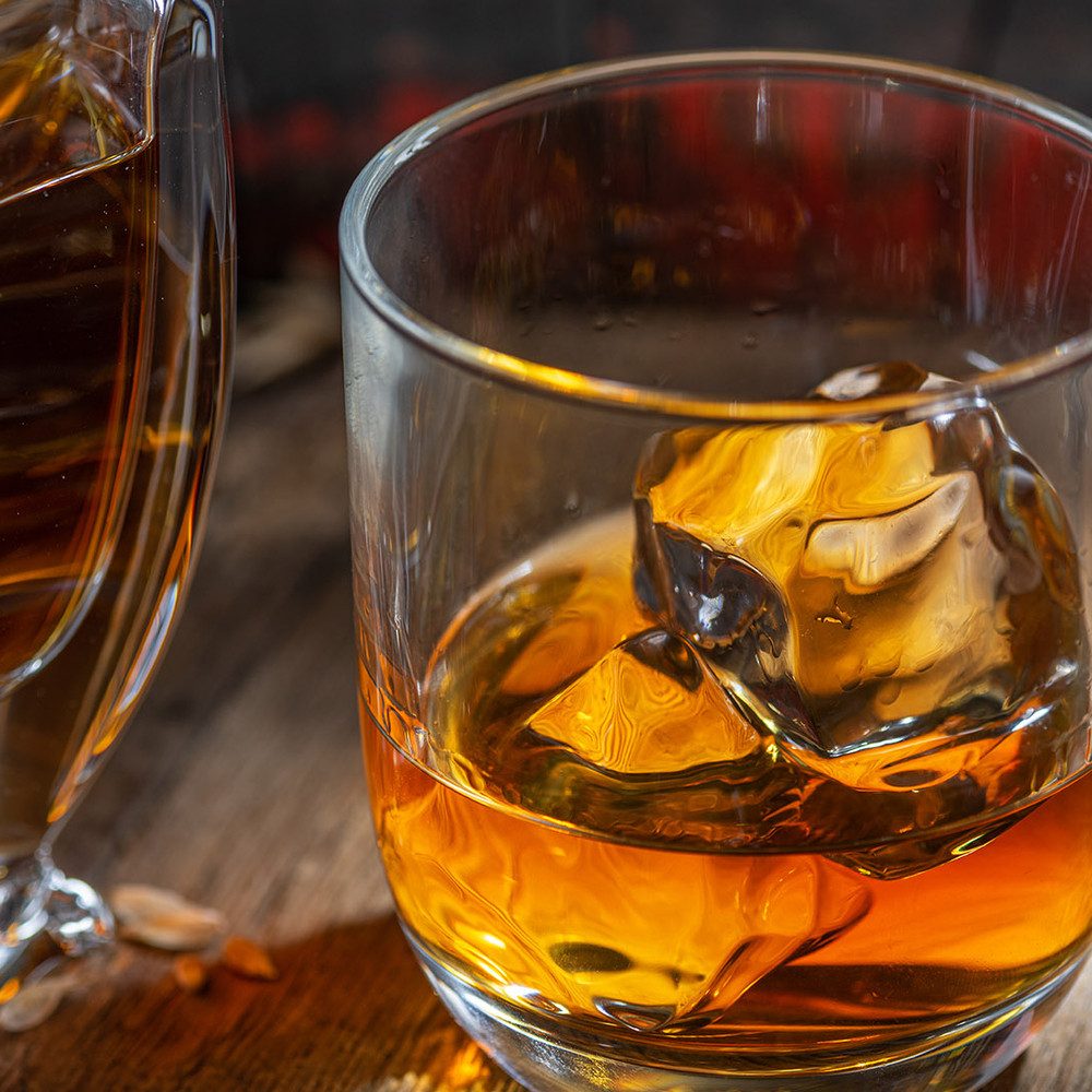 Jochen Schweizer Erlebnisgutschein Rum Tasting in Hamburg (8 Rum-Sorten), Premium-Spirituosen entdecken