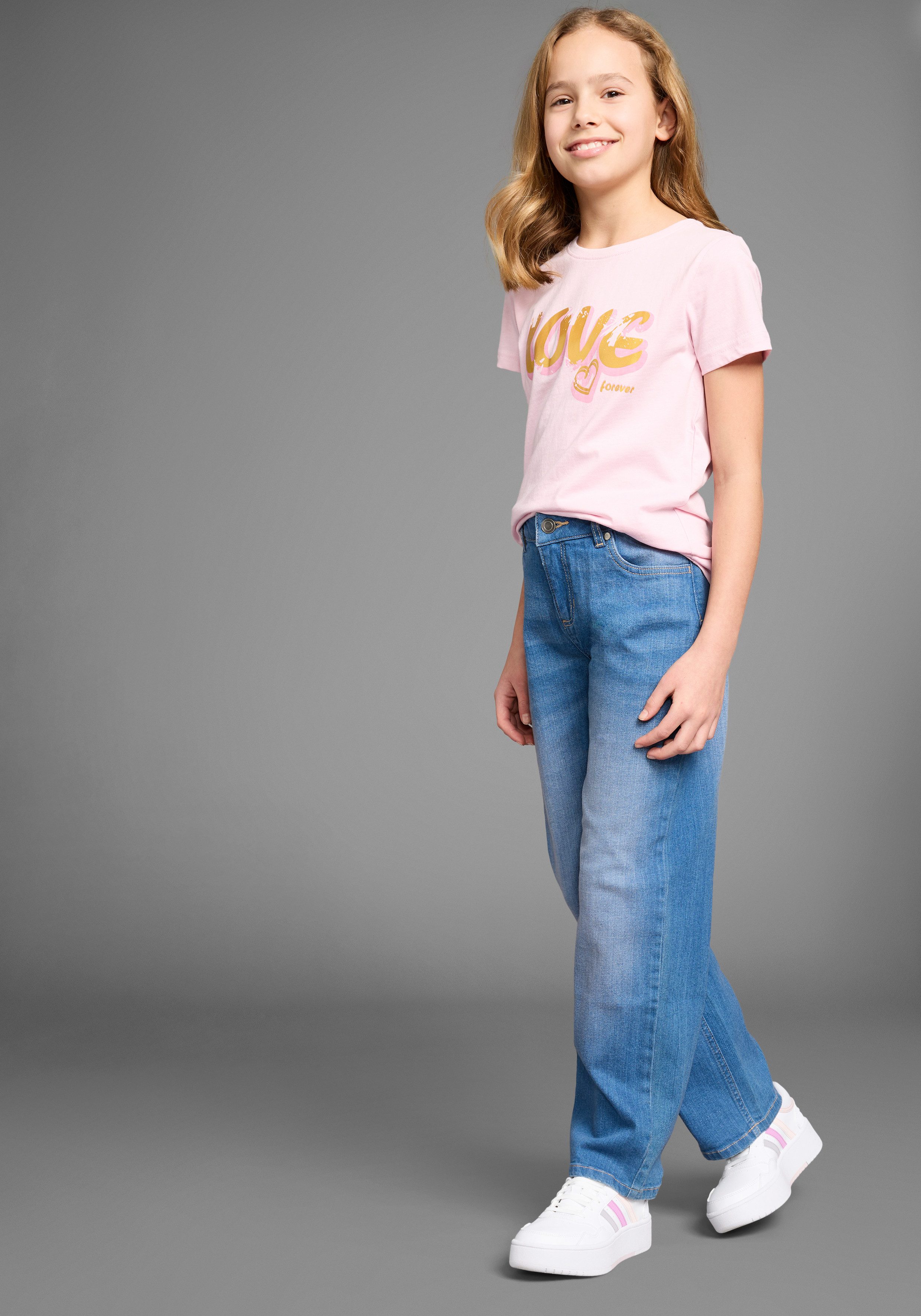 DELMAO Loose-fit-Jeans Mädchenjeans in weiter Form Weite Jeans mit Logo-Stickerei