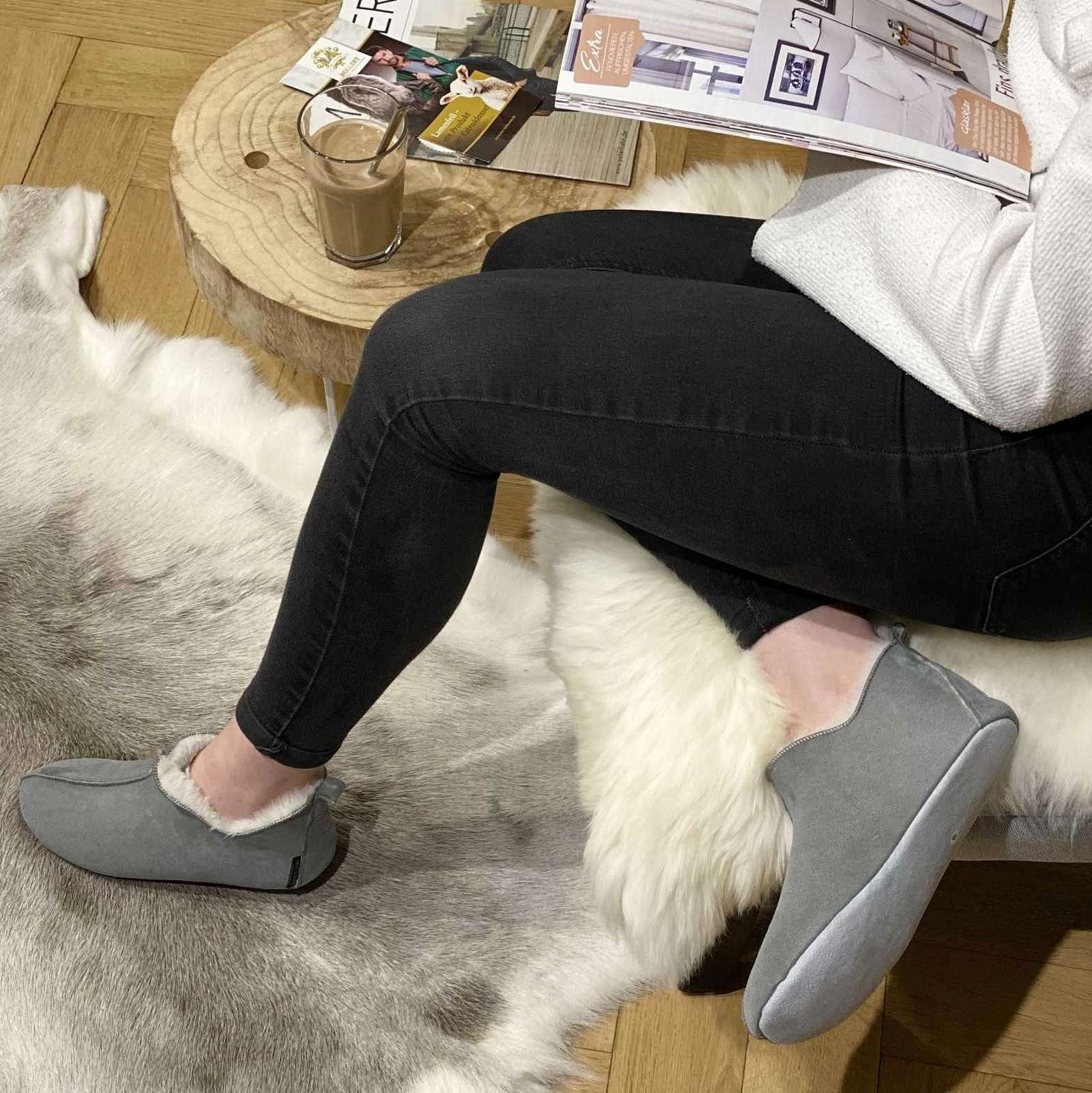 Hollert Bali Fellschuhe Echtleder Bettschuhe Merino Schaffell Hüttenschuhe