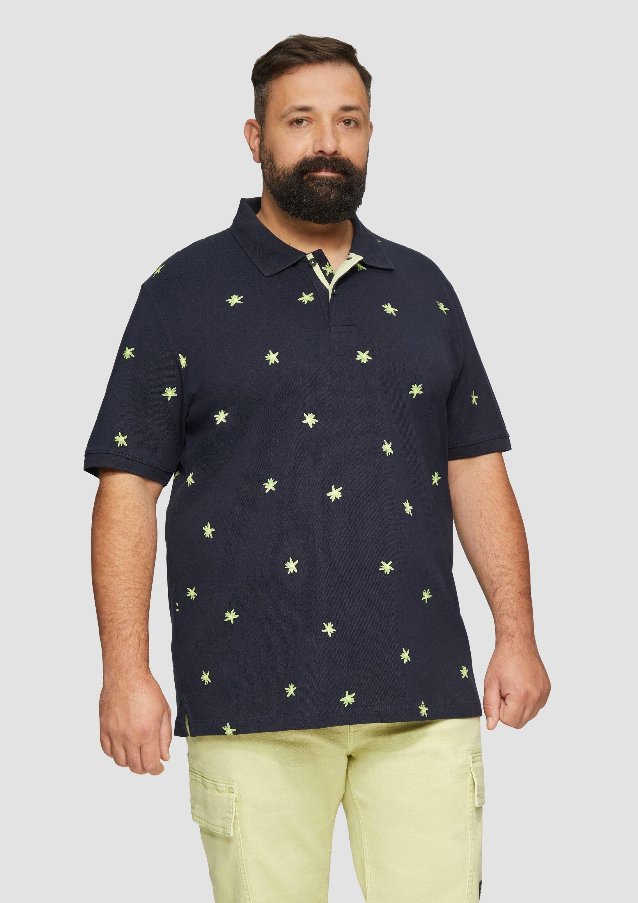 s.Oliver Kurzarmshirt Polo-Shirt Poloshirt mit All-over-Print und Kontrast-Details