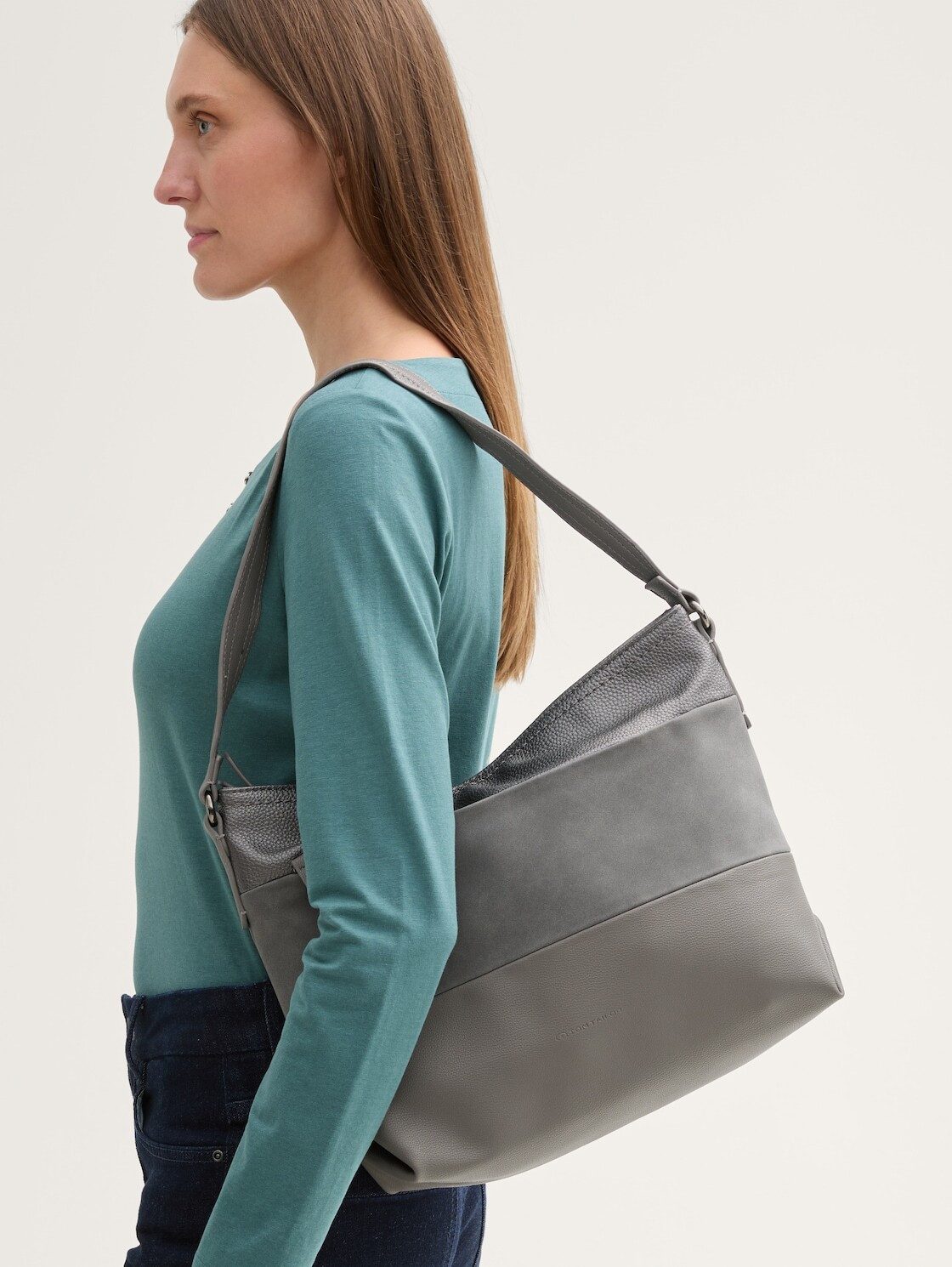 TOM TAILOR Beuteltasche Bags, TTNICOLINA M Schultertasche mit Material-Mix