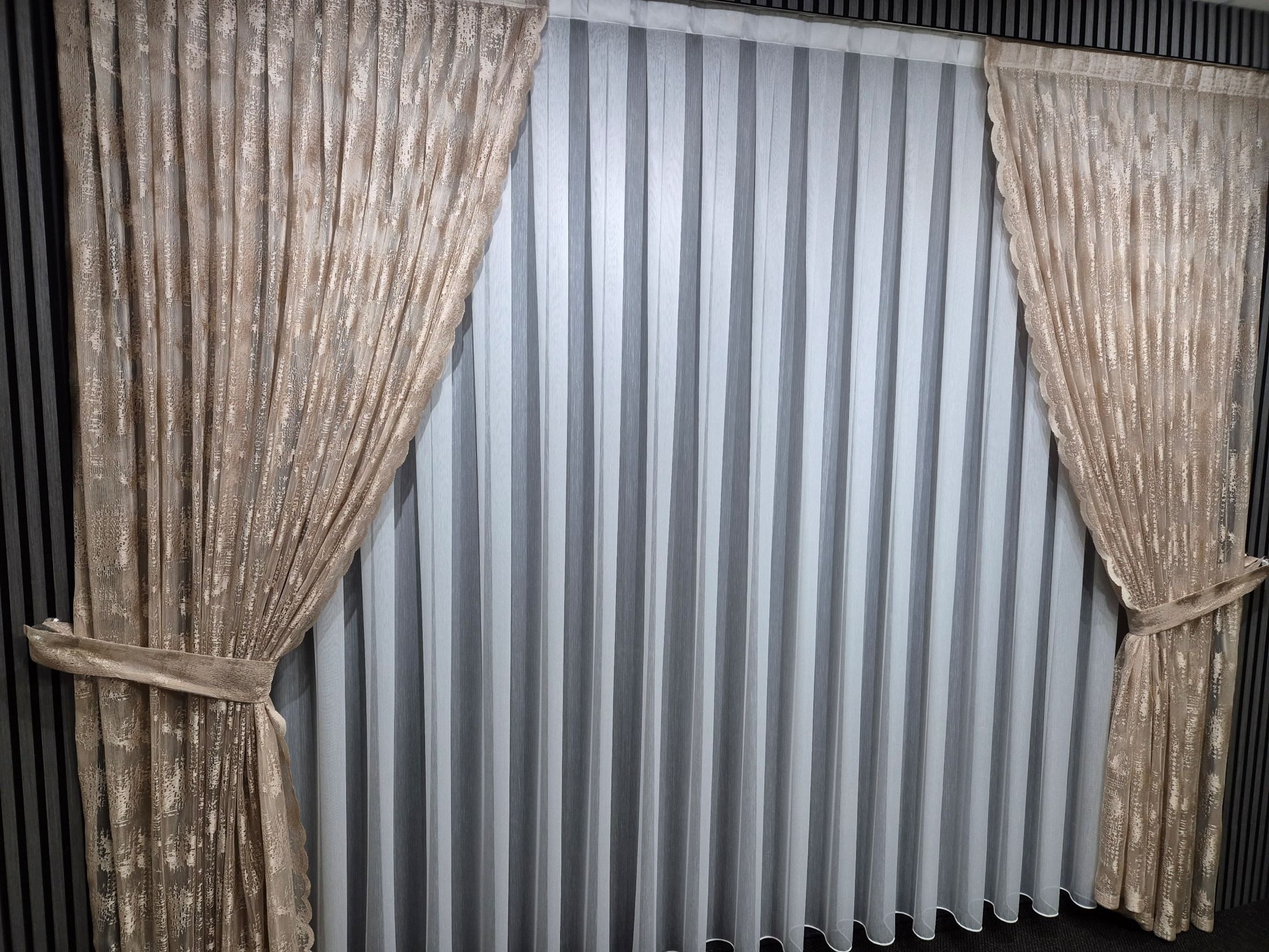 Gardinen by Justyna Vorhang Beige Gardine Komplett Set mit Weiße (5 St), Kr günstig online kaufen