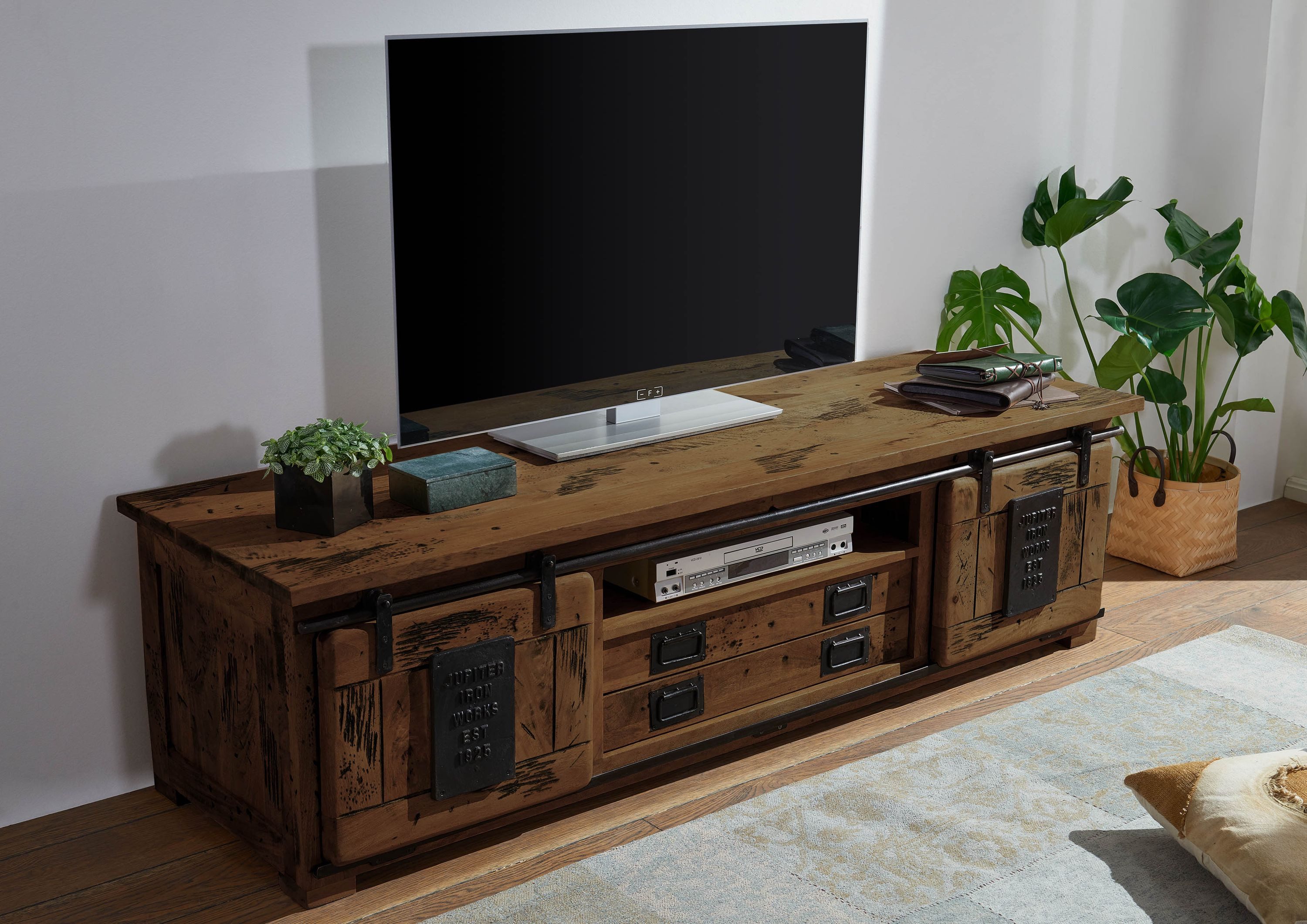 Massivmoebel24 TV-Board RAILWAY Mango Massivholz braun (Massivholz montiert 66 kg RAILWAY #446), Mango 180x55x50 (BxTxH) braun lackiert