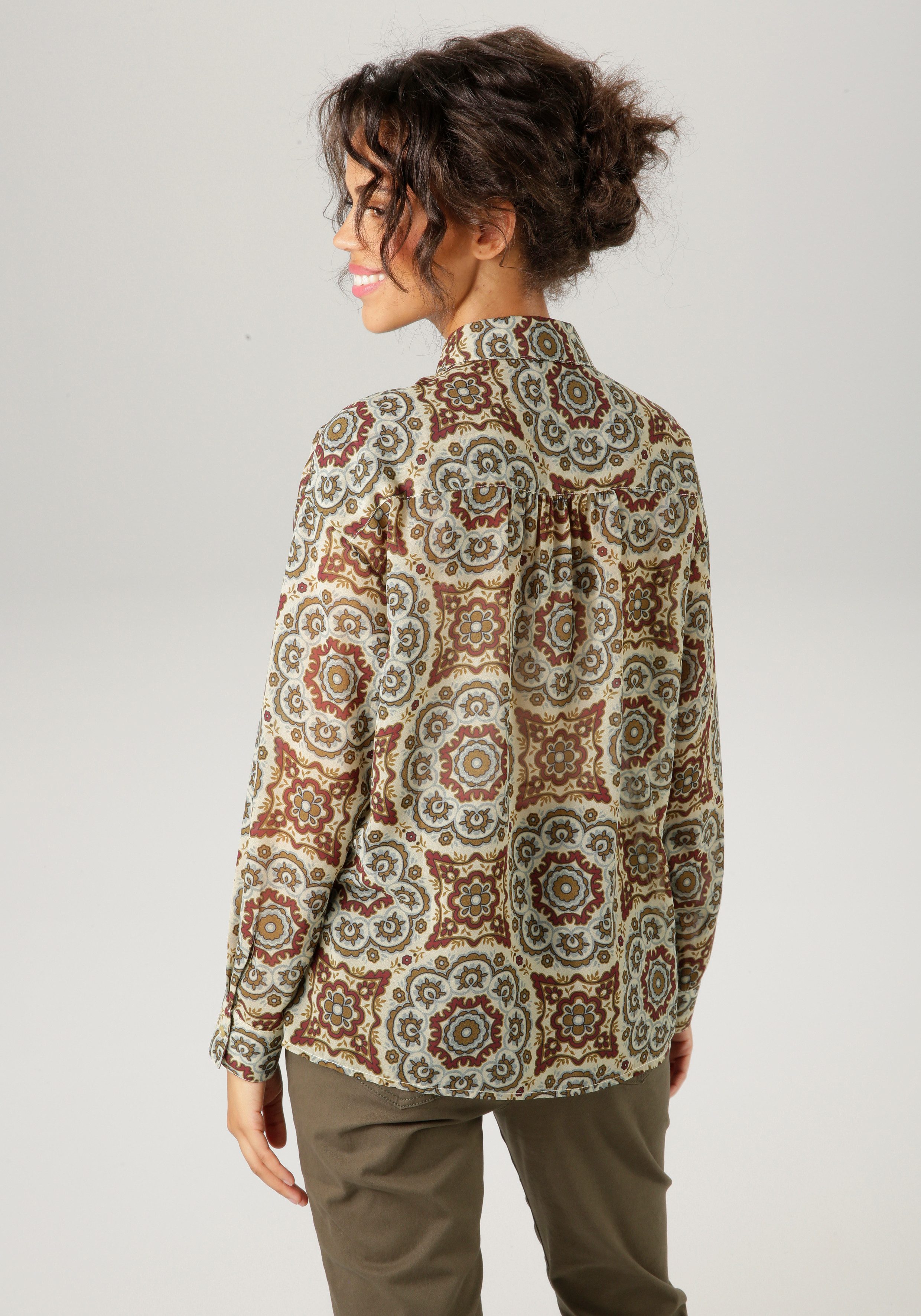 Aniston CASUAL Hemdbluse mit fantasievollem Mandala-Druck günstig online kaufen