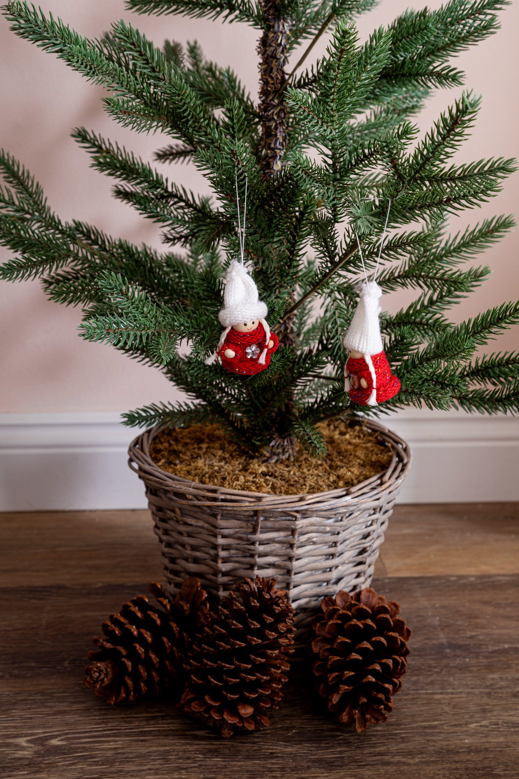 Weihnachtsdeko oder Wichtelanhänger, 2er-Set: Wohnando Geschenk Dekofigur Weihnachtsbaum