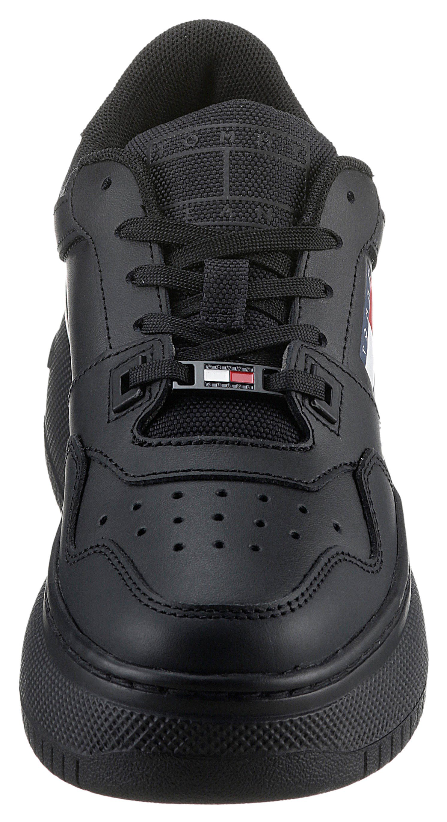 Tommy Jeans TJW Logoschriftzug der Plateausneaker schwarz BASKET in FLATFORM ESS Sohle mit RETRO