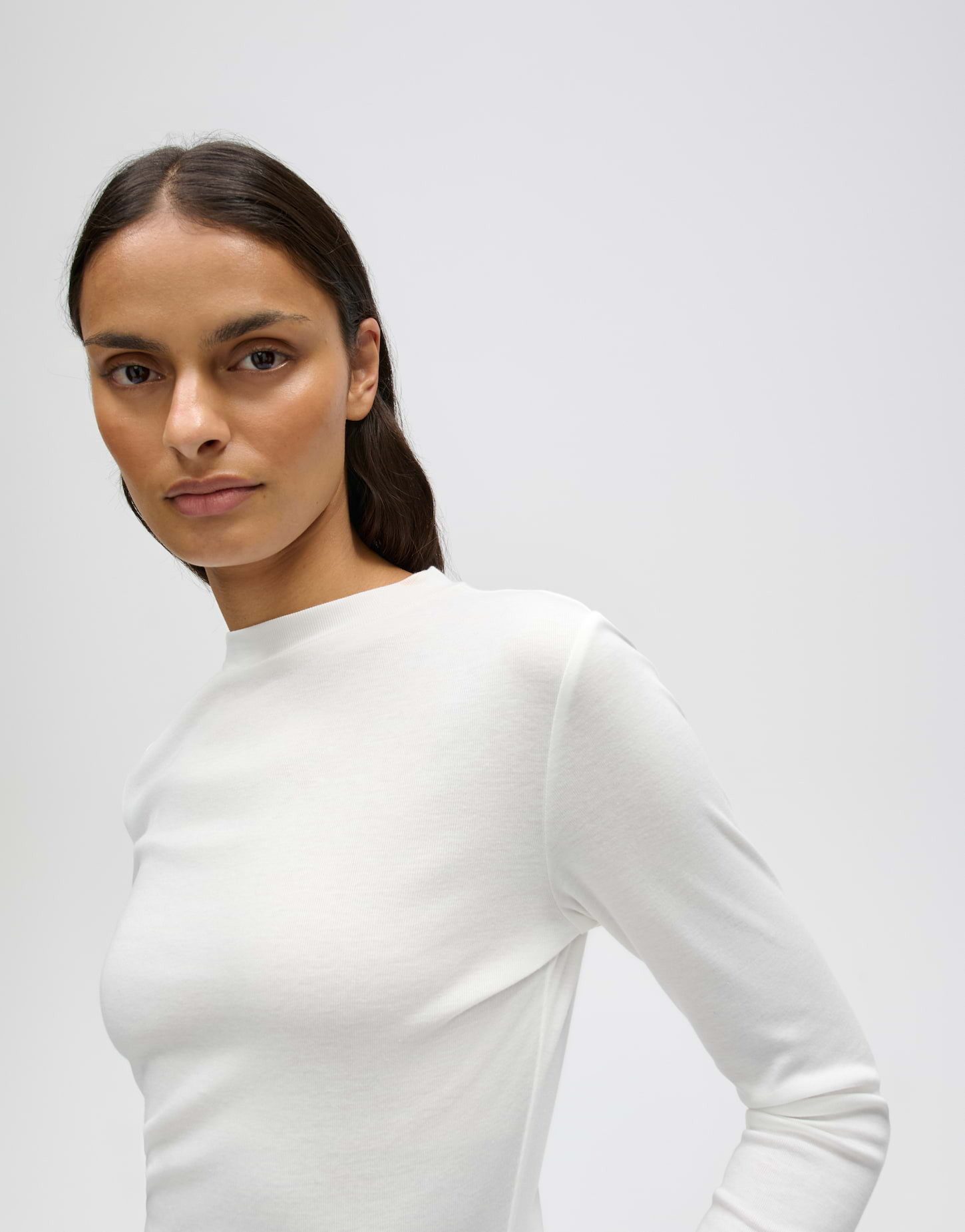 OPUS Longsleeve Sylivia aus weichem Jersey Figurbetonter Schnitt mit kleinem Stehkragen – Bild 4 von 5