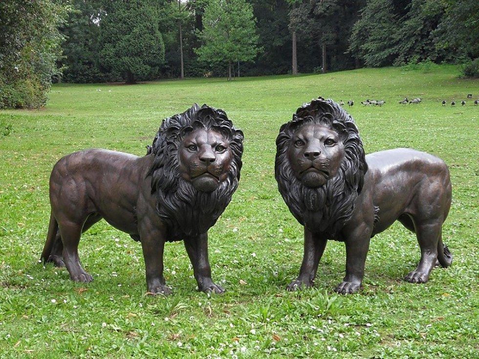 IDYL Gartenfigur IDYL Bronze-Skulptur Löwen-Paar, Bronze