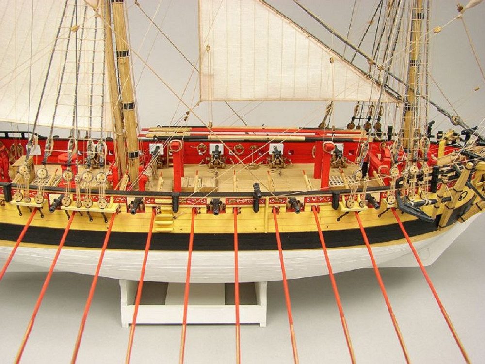 Krick Modellbausatz Shipyard HMS Wolf The 10 Gun Sloop 1752 Laser Cut 1:72 Kartonbausatz
