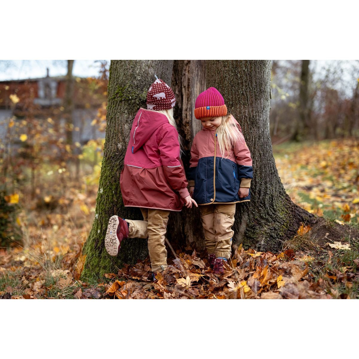 Finkid Hardshelljacke Aina Mukka Winterjacke mit kuscheligem Teddyfutter, wasserfest, atmungsaktiv und