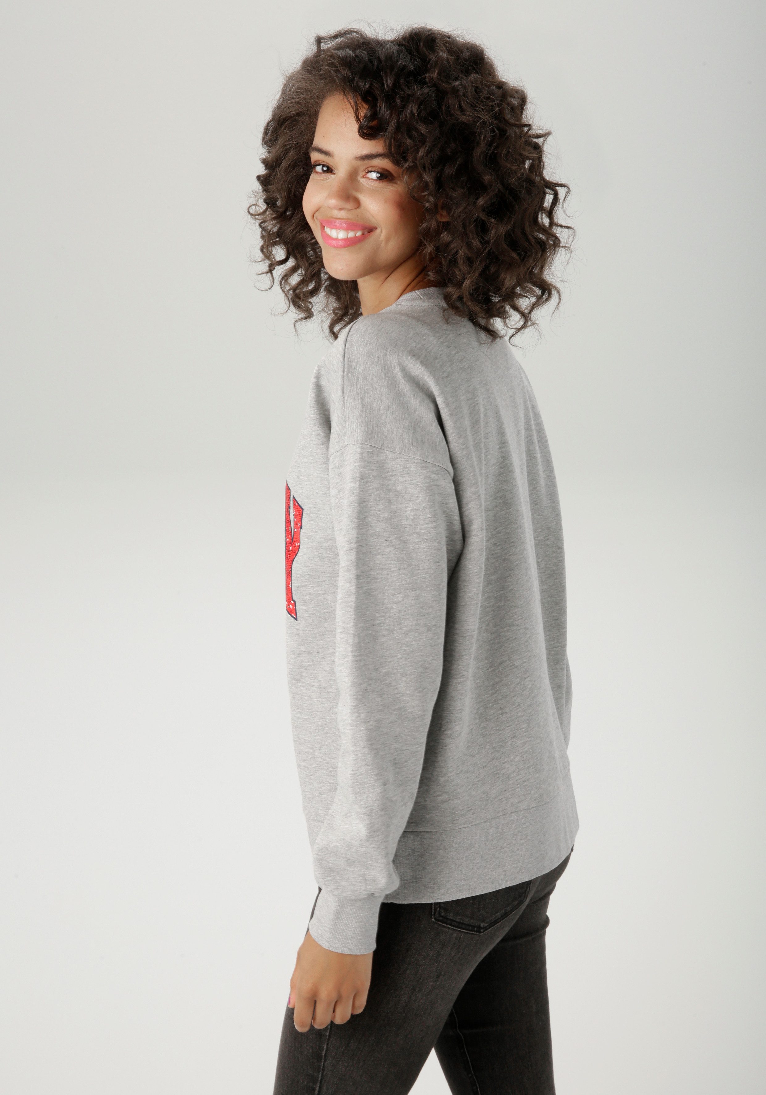 Aniston CASUAL Weihnachtssweatshirt mit "MERRY Christmas"-Schriftzug in Pai günstig online kaufen