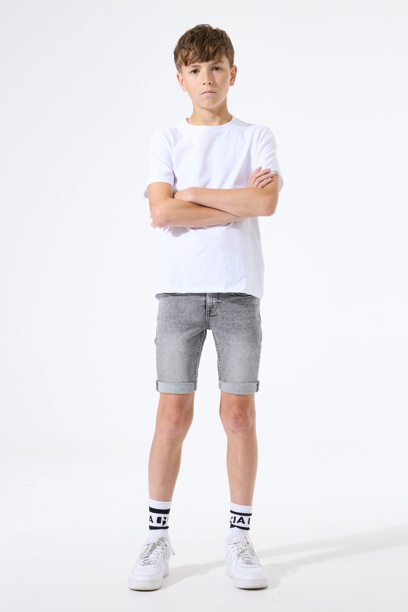 Garcia Jeansshorts Tavio mit Used-Effekten – Bild 4 von 5