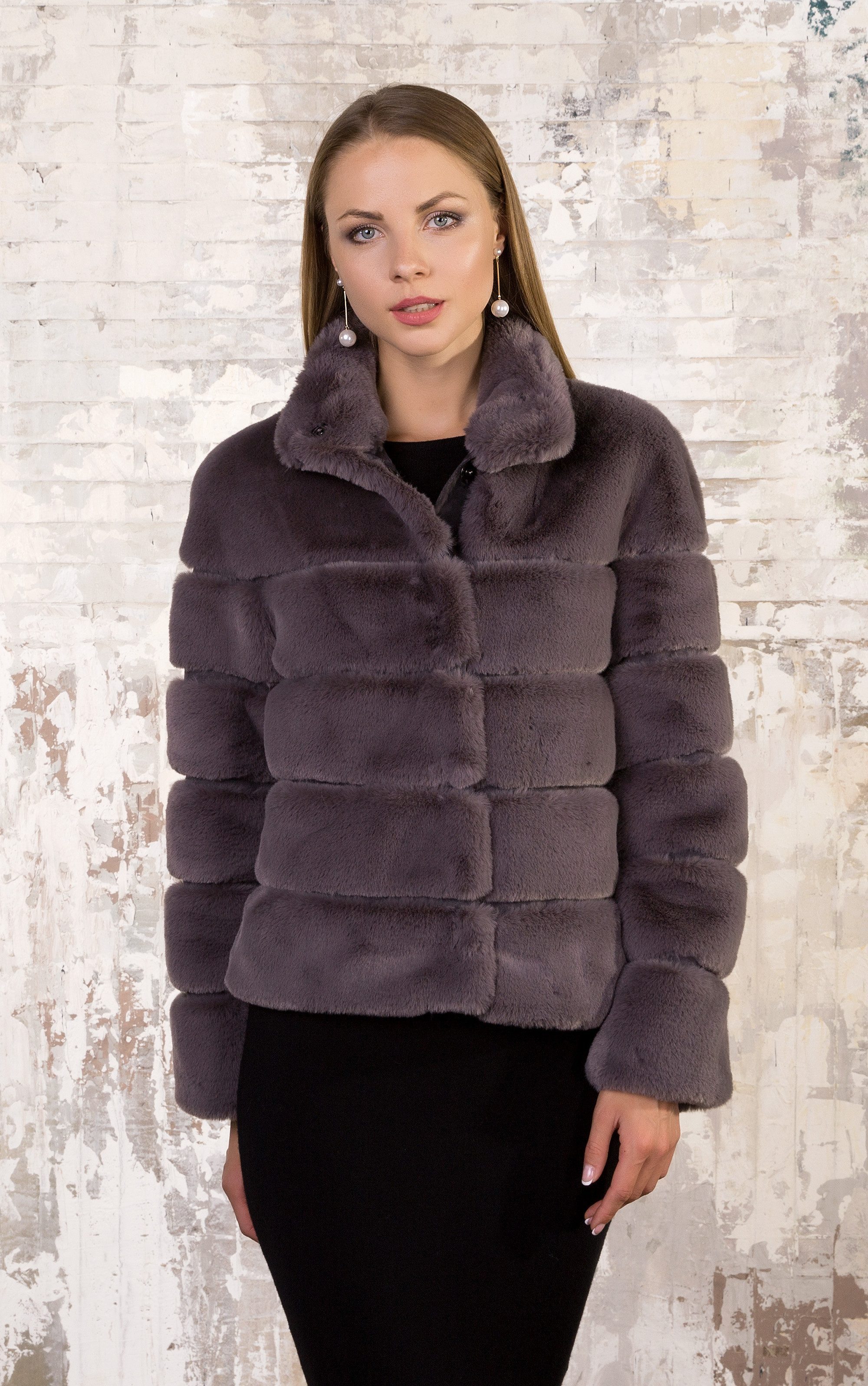 Fellimitatjacke in Grau