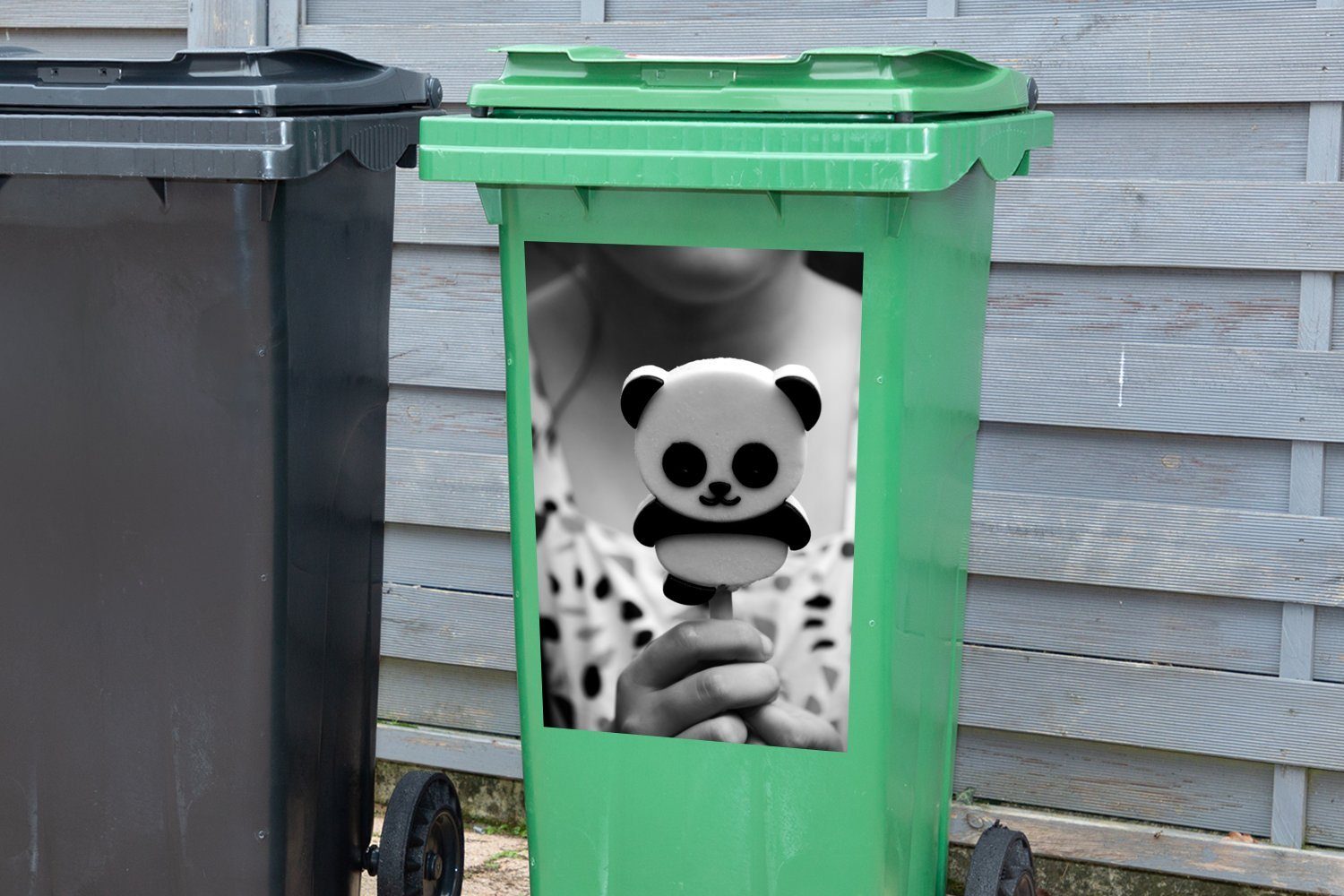 MuchoWow Wandsticker Eiscreme in Pandaform Abfalbehälter weiß - St), (1 Mülltonne, Sticker, schwarz Container, und Mülleimer-aufkleber