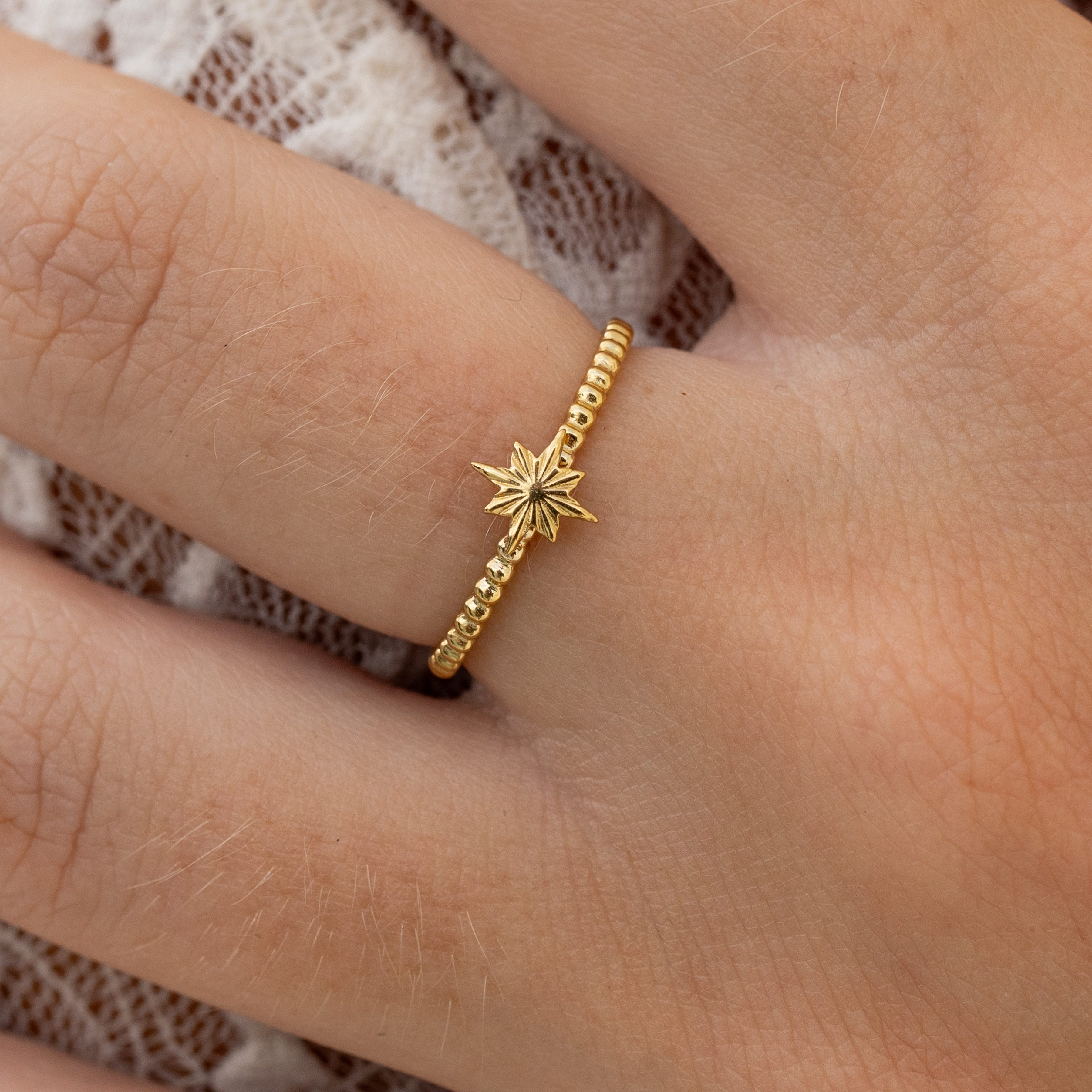 Made by Nami Goldring Damen Ring Gold mit Sternmotiv offen wasserfest hypoa günstig online kaufen