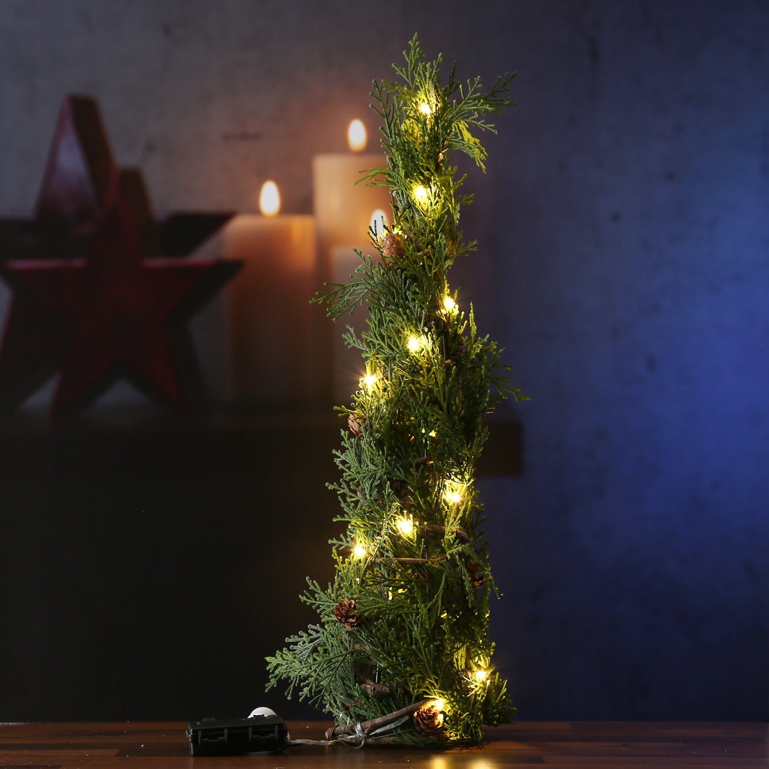 MARELIDA LED Baum LED Minibaum Tischbaum kleine braune Zapfen 20LED 55cm  Timer Batterie, LED Classic, warmweiß (2100K bis 3000K)