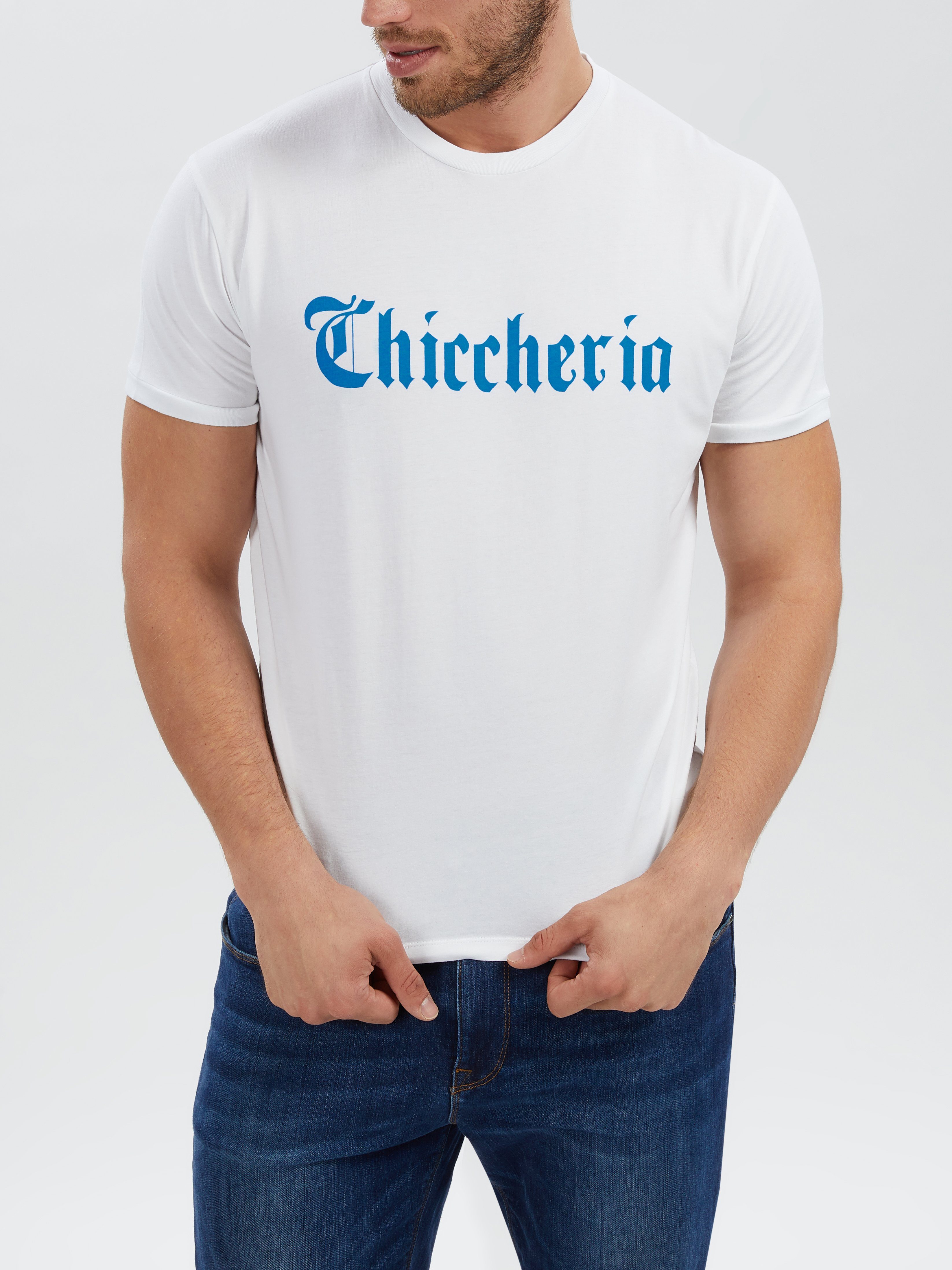 Chiccheria Brand T-Shirt Logo Fraktur Designed in Los Angeles, weiß
