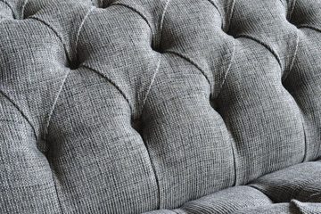 JVmoebel Chesterfield-Sofa Design Sofa 3er Couch Polster Luxus Klassische Textil Chesterfield, Die Rückenlehne mit Knöpfen.