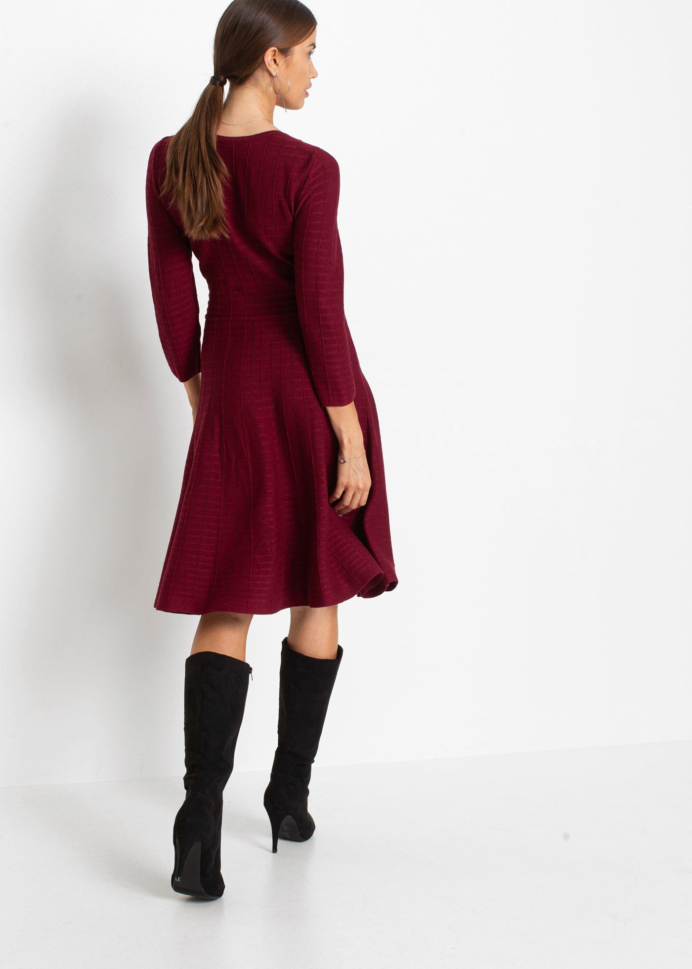 bonprix Strickkleid für besondere Anlässe, aus Viskose-Mix, ausgestellte Passform
