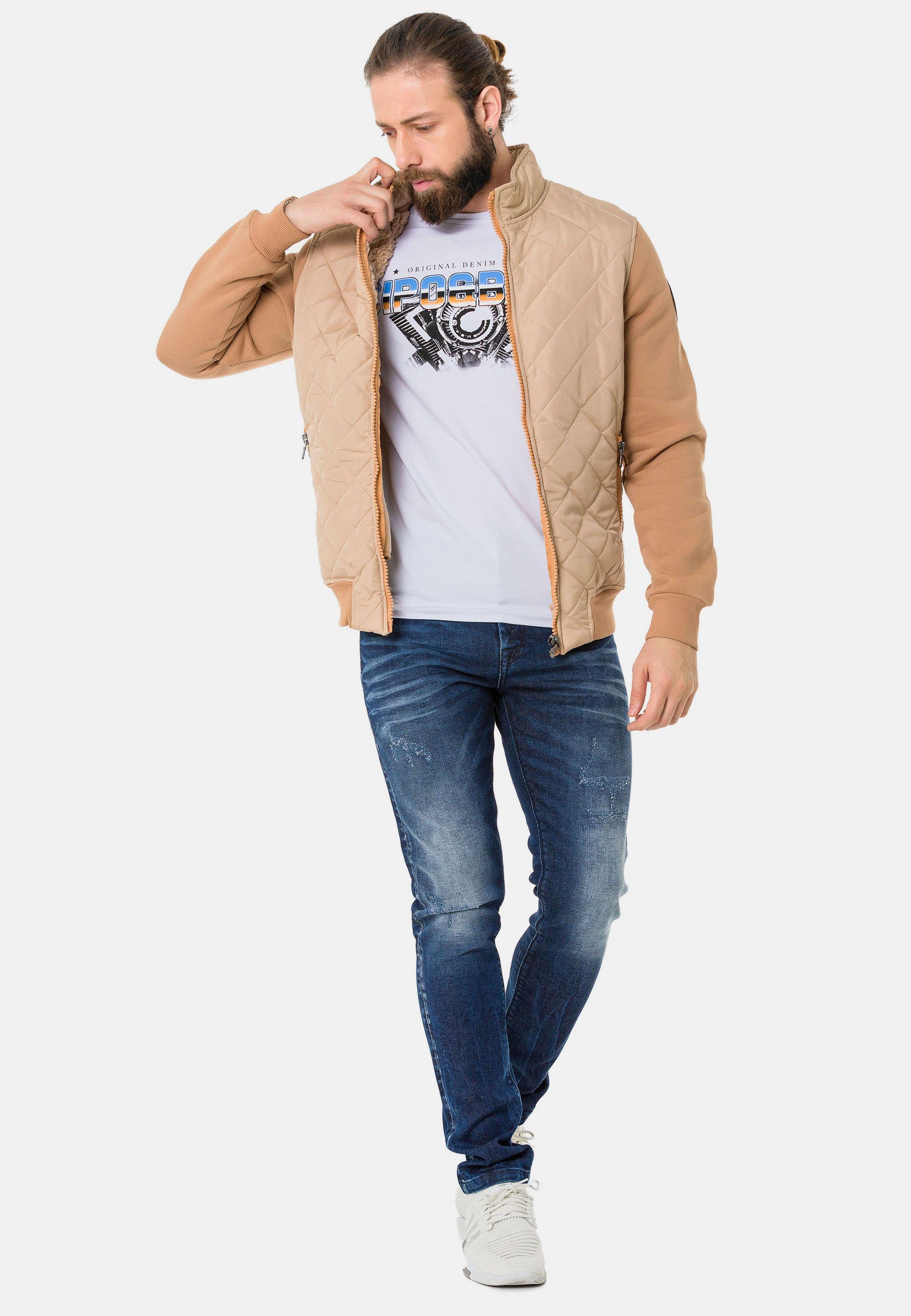 und mit Outdoorjacke Baxx & Cipo beige Sweat-Ärmeln Stepp-Design