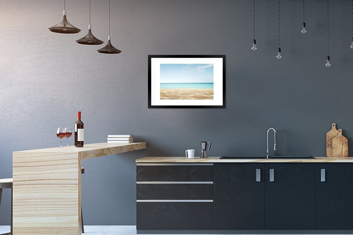 Kunstdruck, - Strand mit (1 Rahmen, Schwarzem Bilderrahmen Sand, Meer St), Gerahmtes MuchoWow Poster, Poster -