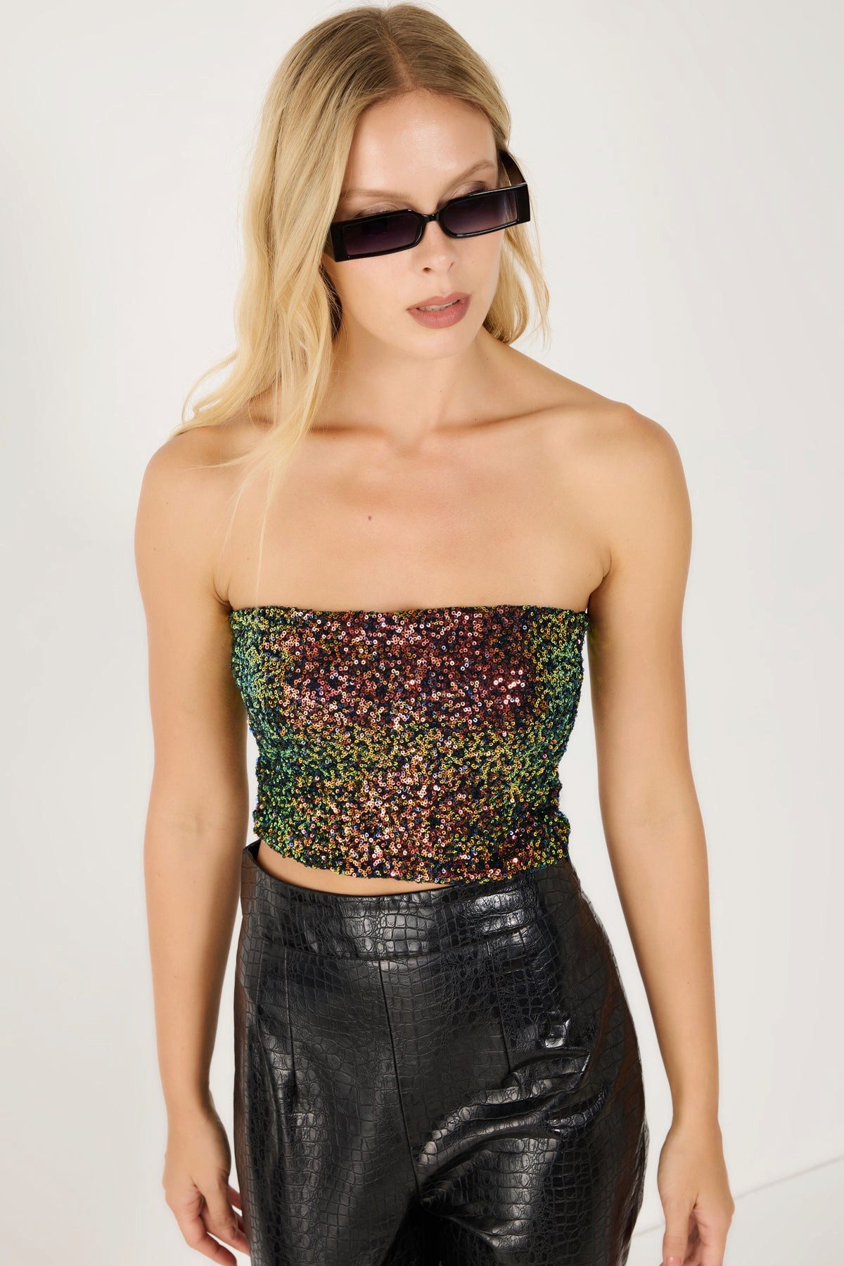 No Matter What Blusenbody Paillettenbesetztes trägerloses Bustier – Bild 3 von 4