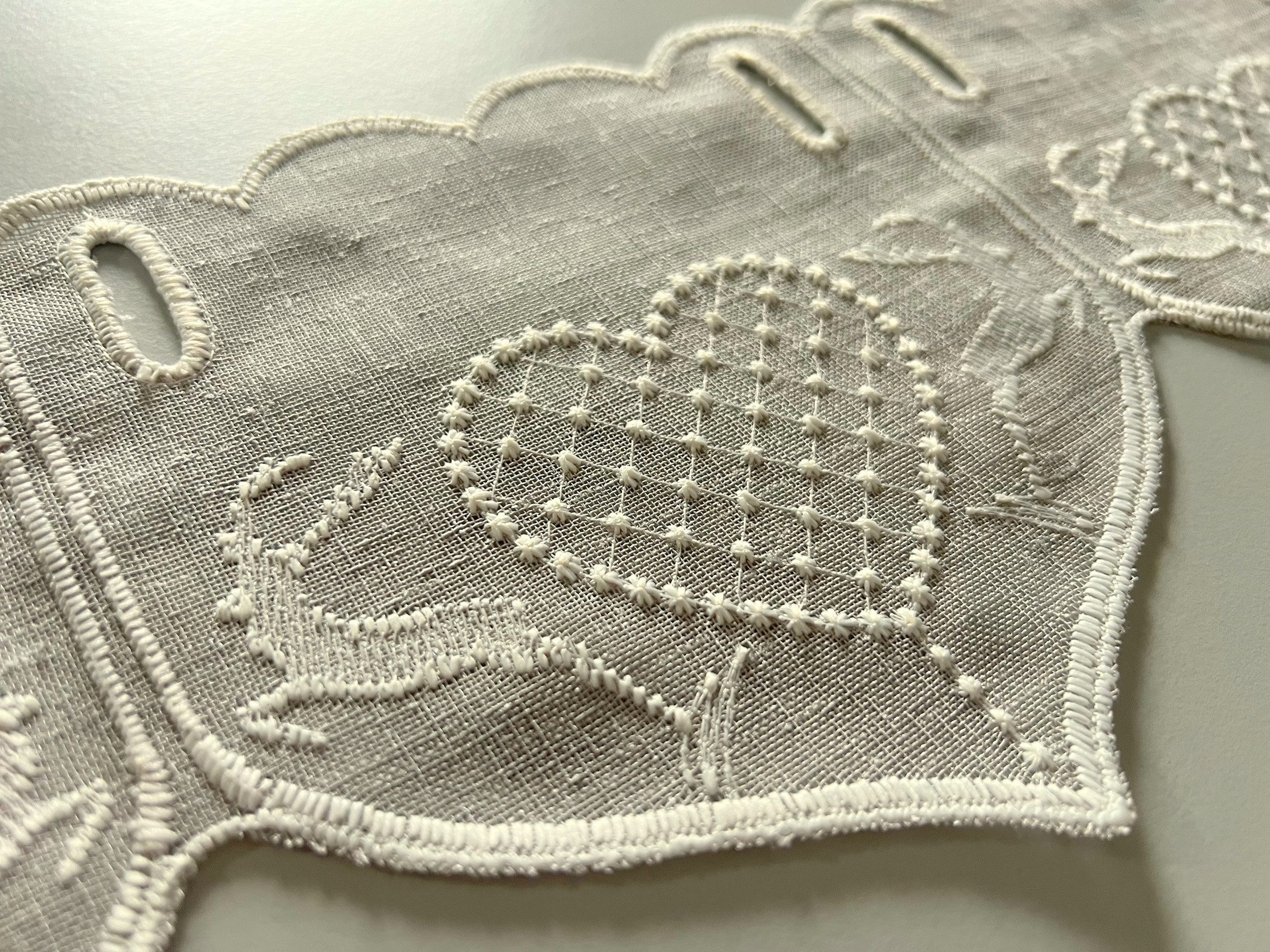 Clever-Kauf-24 Scheibengardine Scheibengardine Herz Hirsch 15cm, Ösen, halb günstig online kaufen