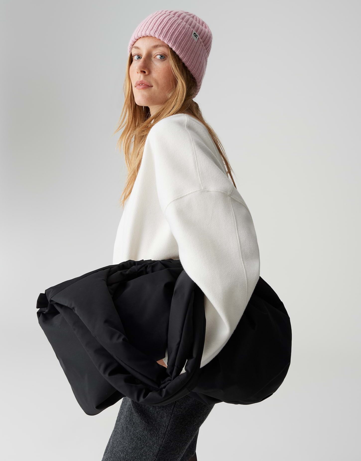 OPUS Shopper AVOULA AVOULA wattierte Schultertasche