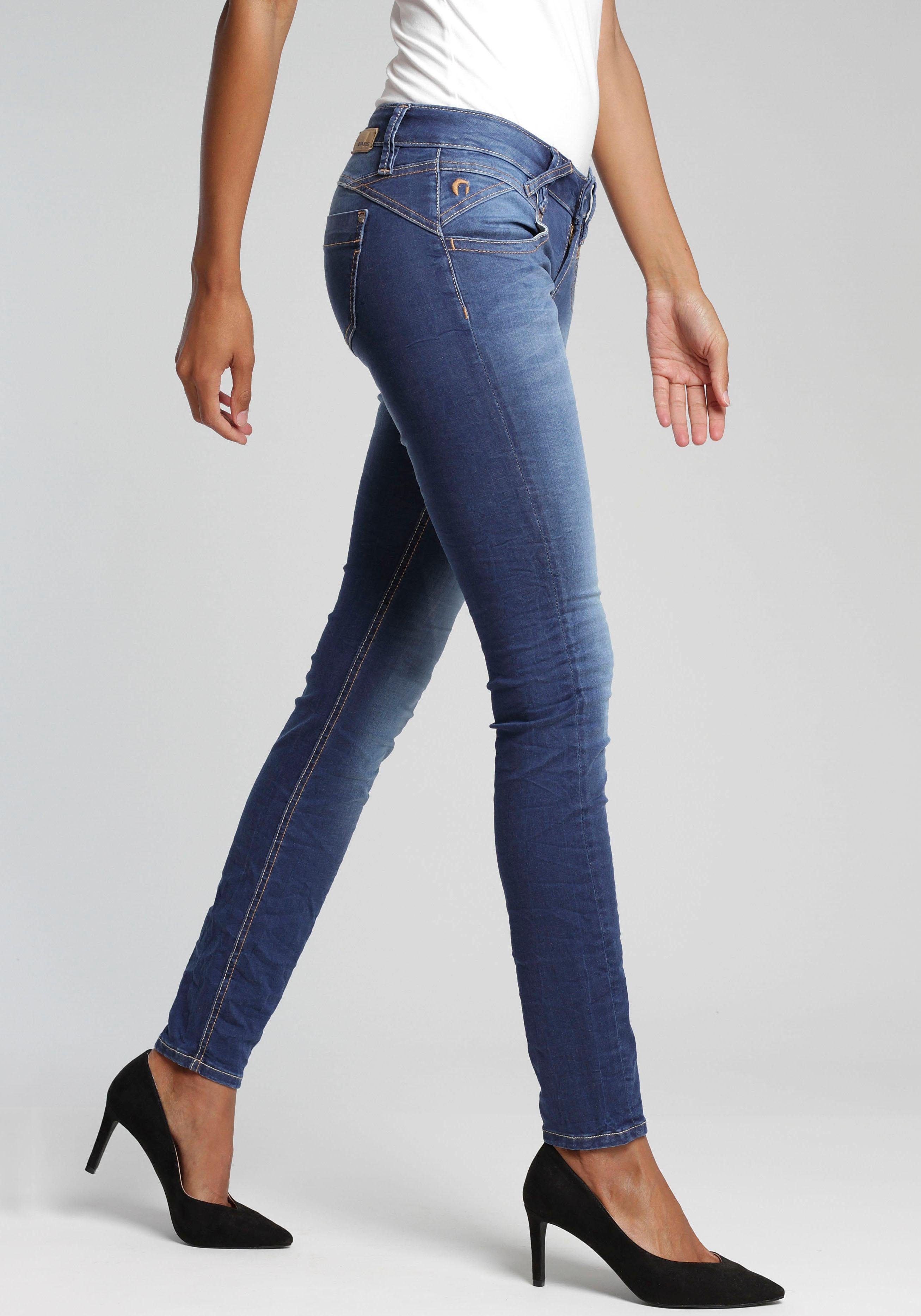 94Nena Used-Effekten GANG mit Skinny-fit-Jeans
