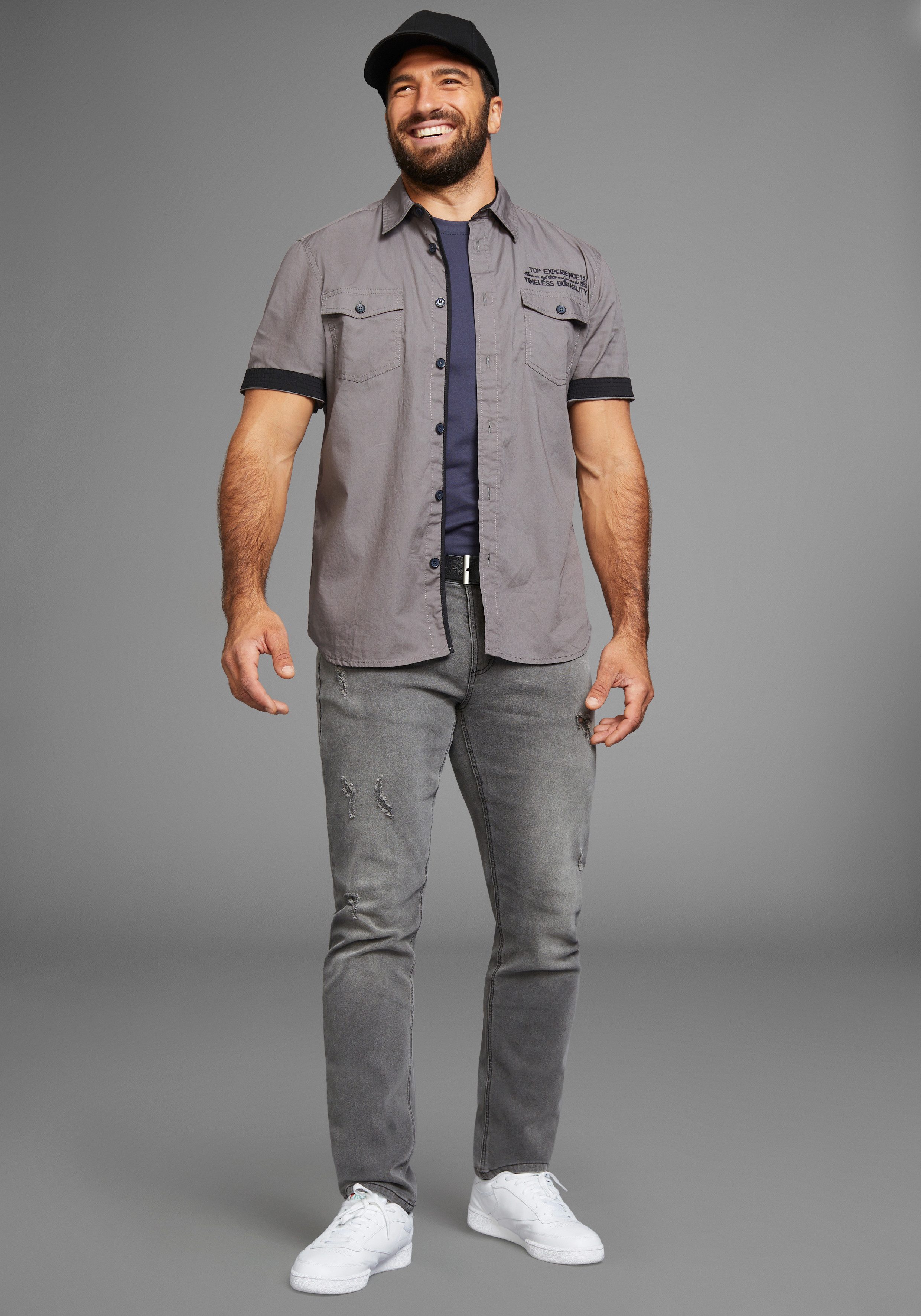 Man's World Kurzarmhemd mit kontrastfarbener Stickerei – Bild 4 von 5