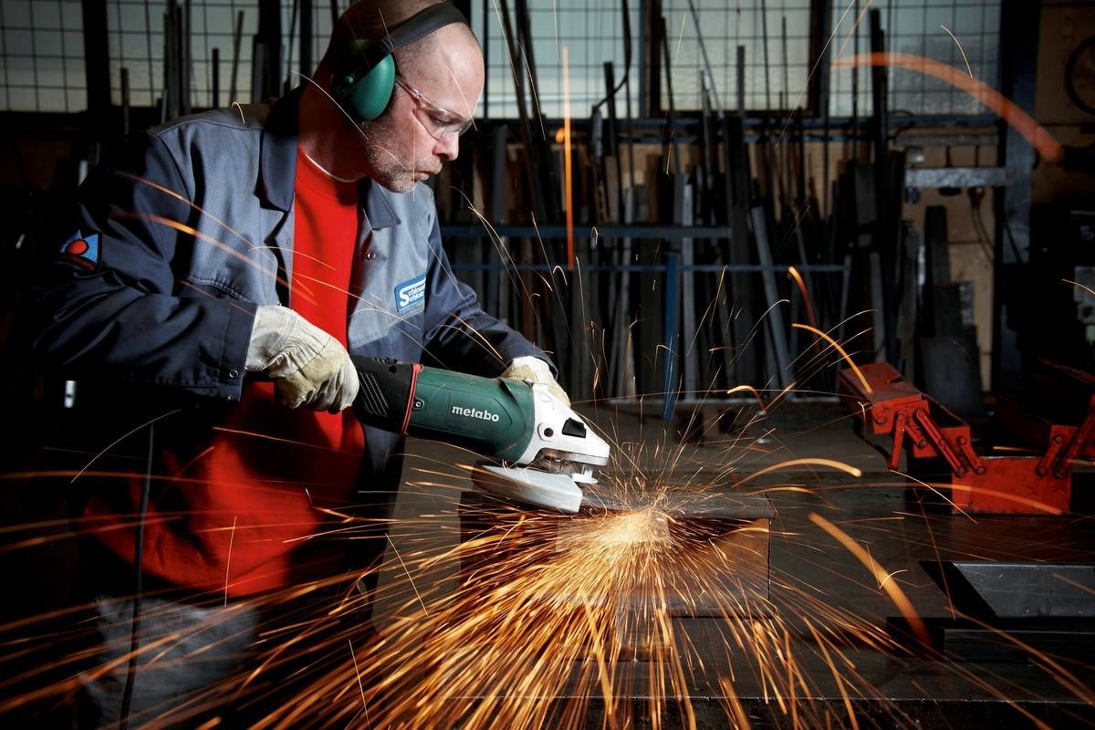 Thumbnail - metabo Winkelschleifer WE 24-230 MVT, max. 4600 U/min, Im Karton