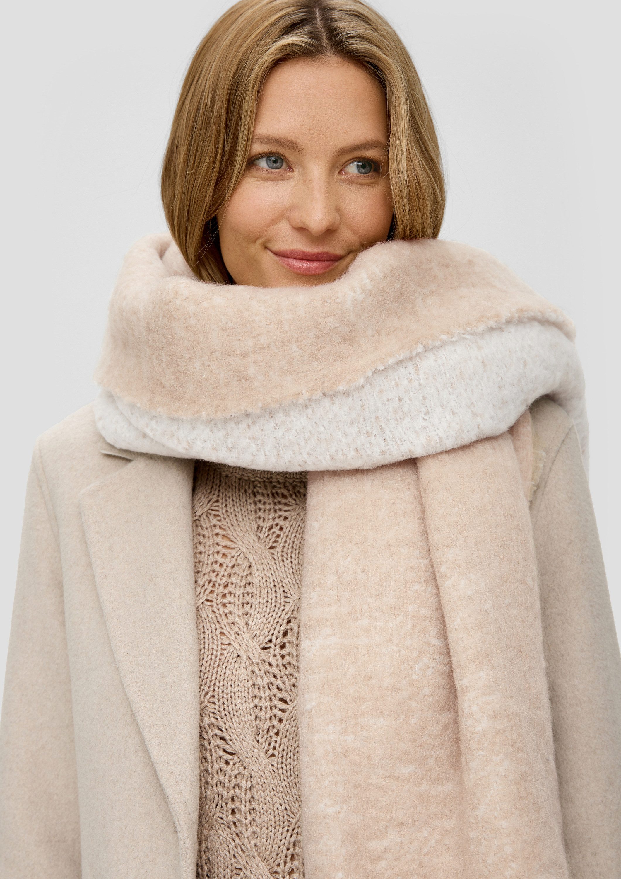 s.Oliver Schal Tuch, Flauschiger Schal mit Fransen günstig online kaufen