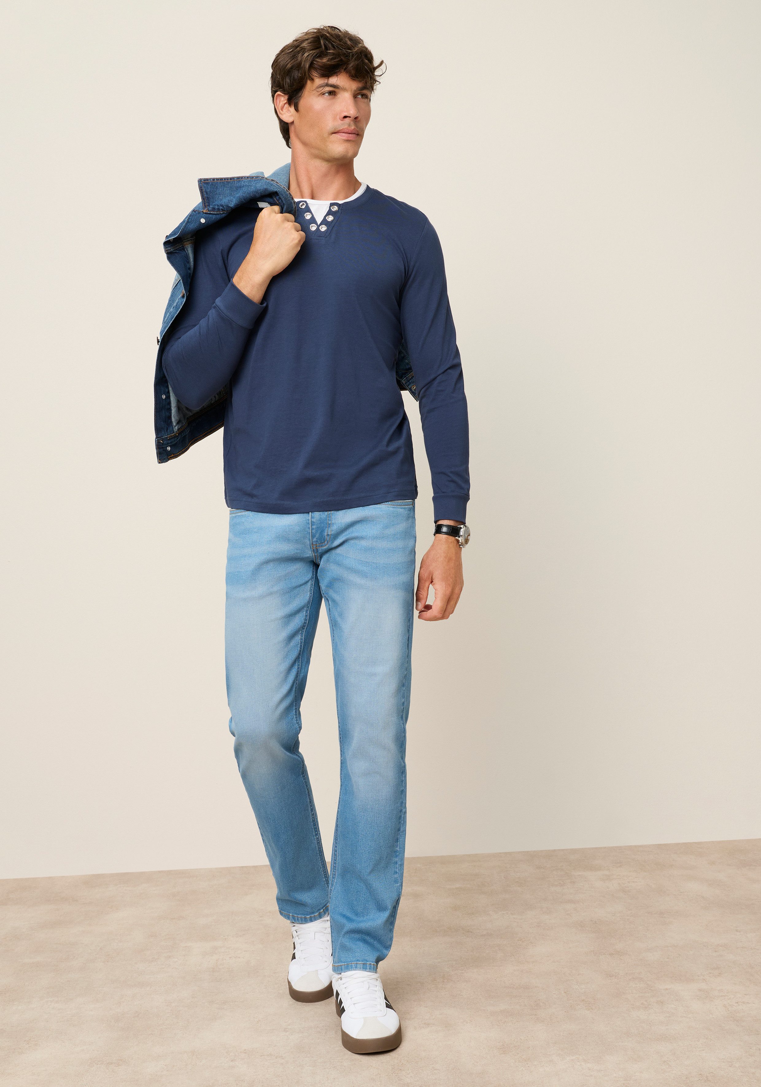 Zum Outfit 4