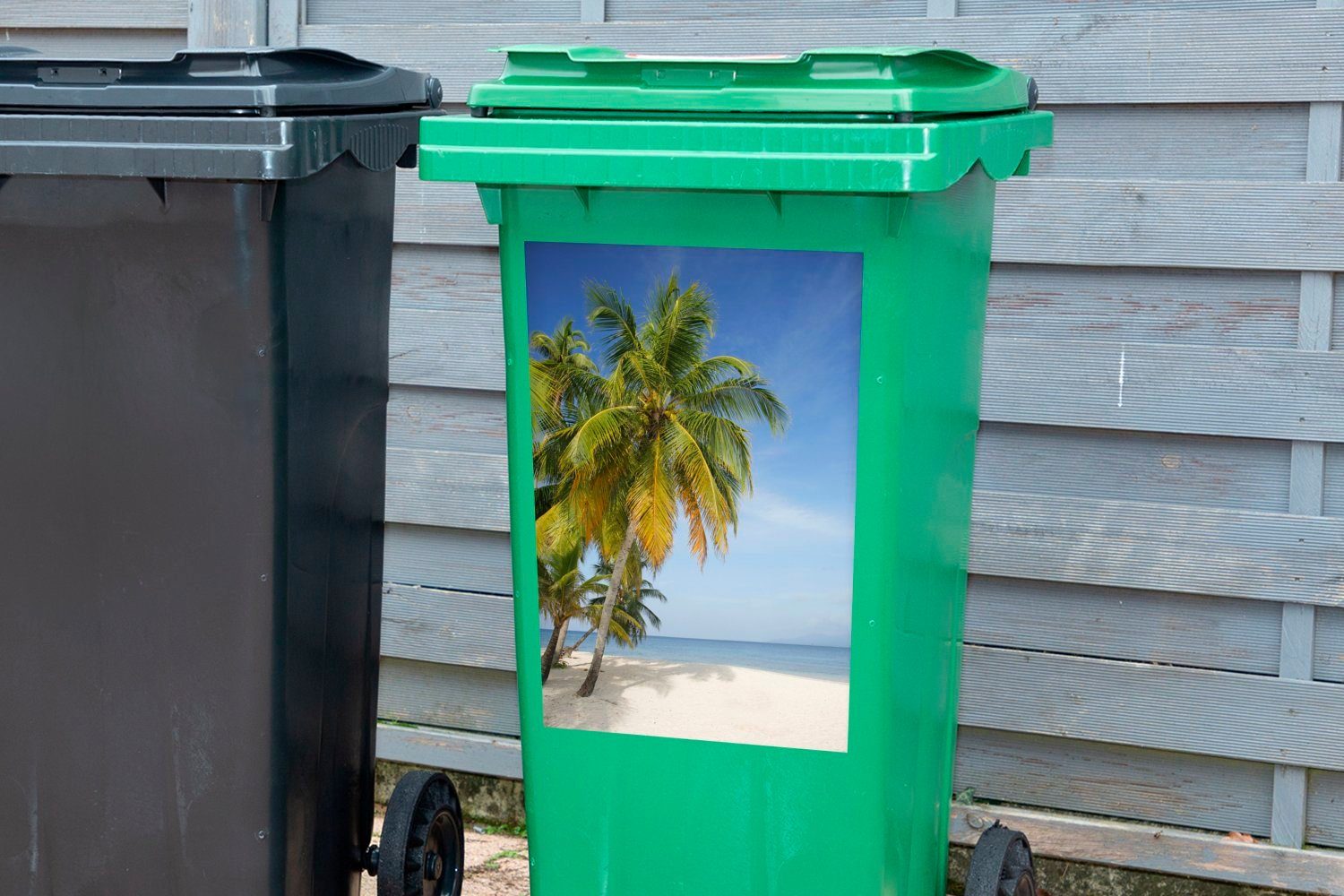 der Wandsticker Mülleimer-aufkleber, St), in der Sticker, in (1 Mülltonne, Container, Nähe Verlassener Abfalbehälter Strand Panama MuchoWow San-Blas-Inseln