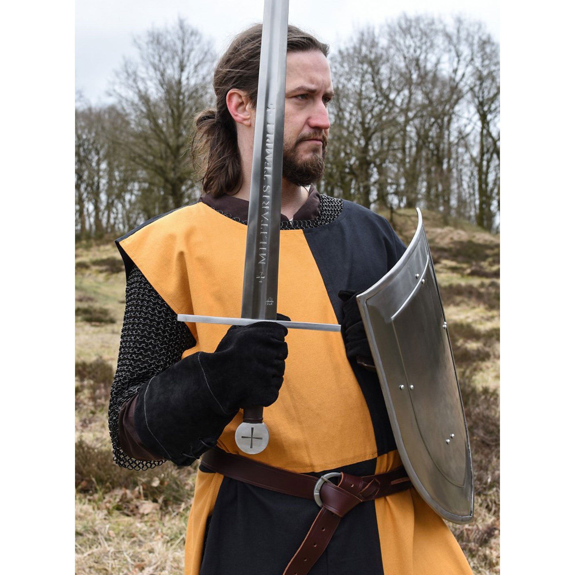 Battle Merchant Wikinger-Kostüm Mittelalter Waffenrock Eckhart aus Baumwolle, gelb/schwarz