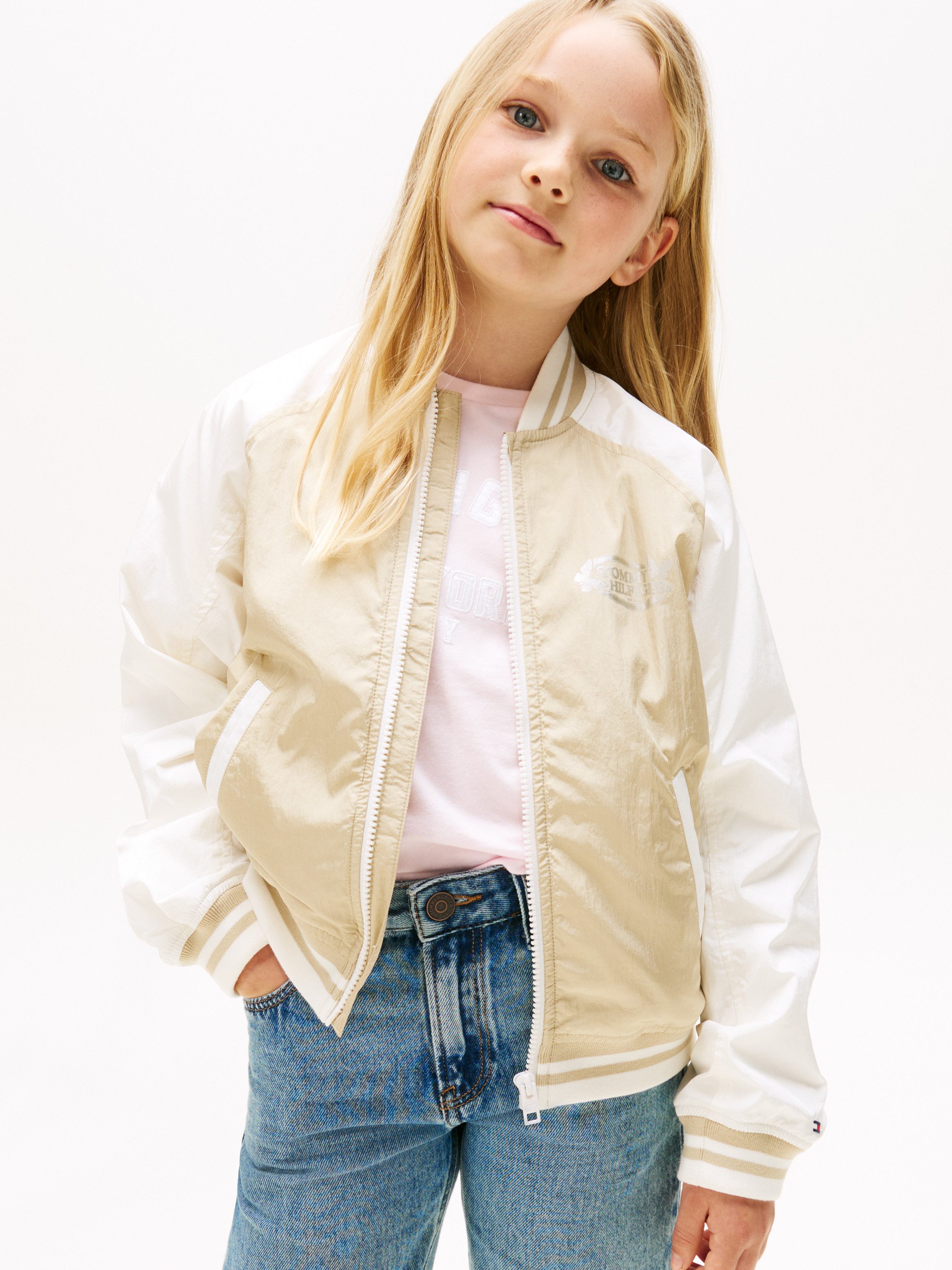 Tommy Hilfiger Blouson BUTTERFLY GRAPHIC BOMBER JACKET für Kinder bis 16 Jahre, mit glänzendem Butterfly-Print