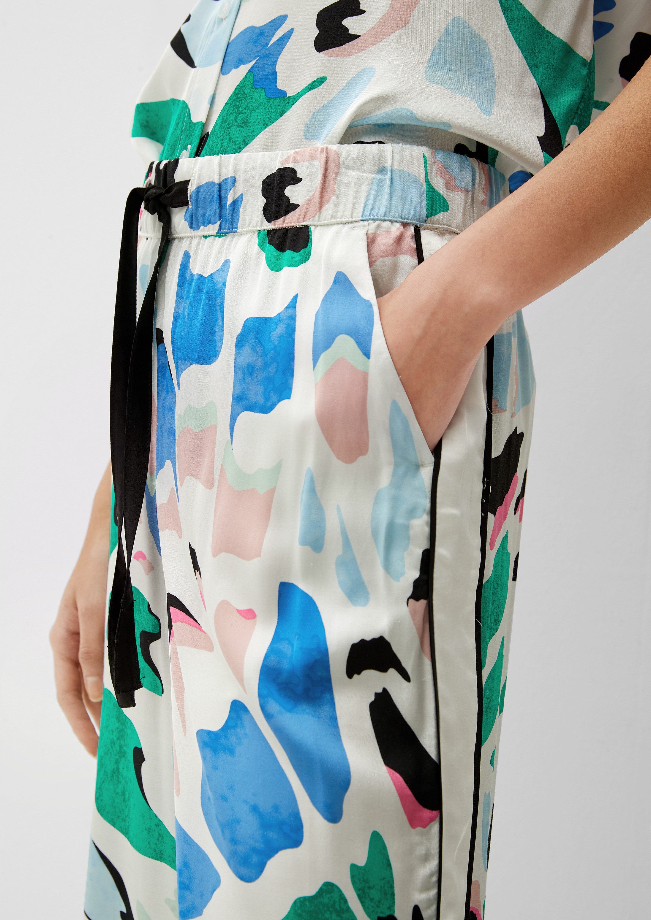 s.Oliver Jogginghose Hose Relaxed: Hose mit Allover-Print