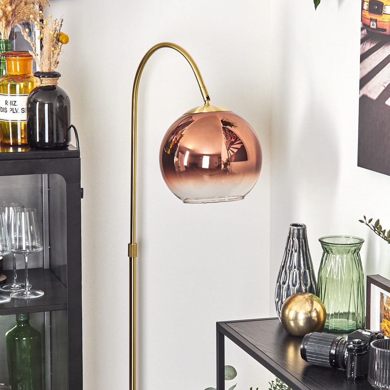 hofstein Bogenlampe Stehlampe aus Metall/Glas in Messing-/Kupferfarben/Klar, ohne Leuchtmittel, Retro/Industrial-Design mit Glasschirm (25cm), Fußschalter, 1 x E27