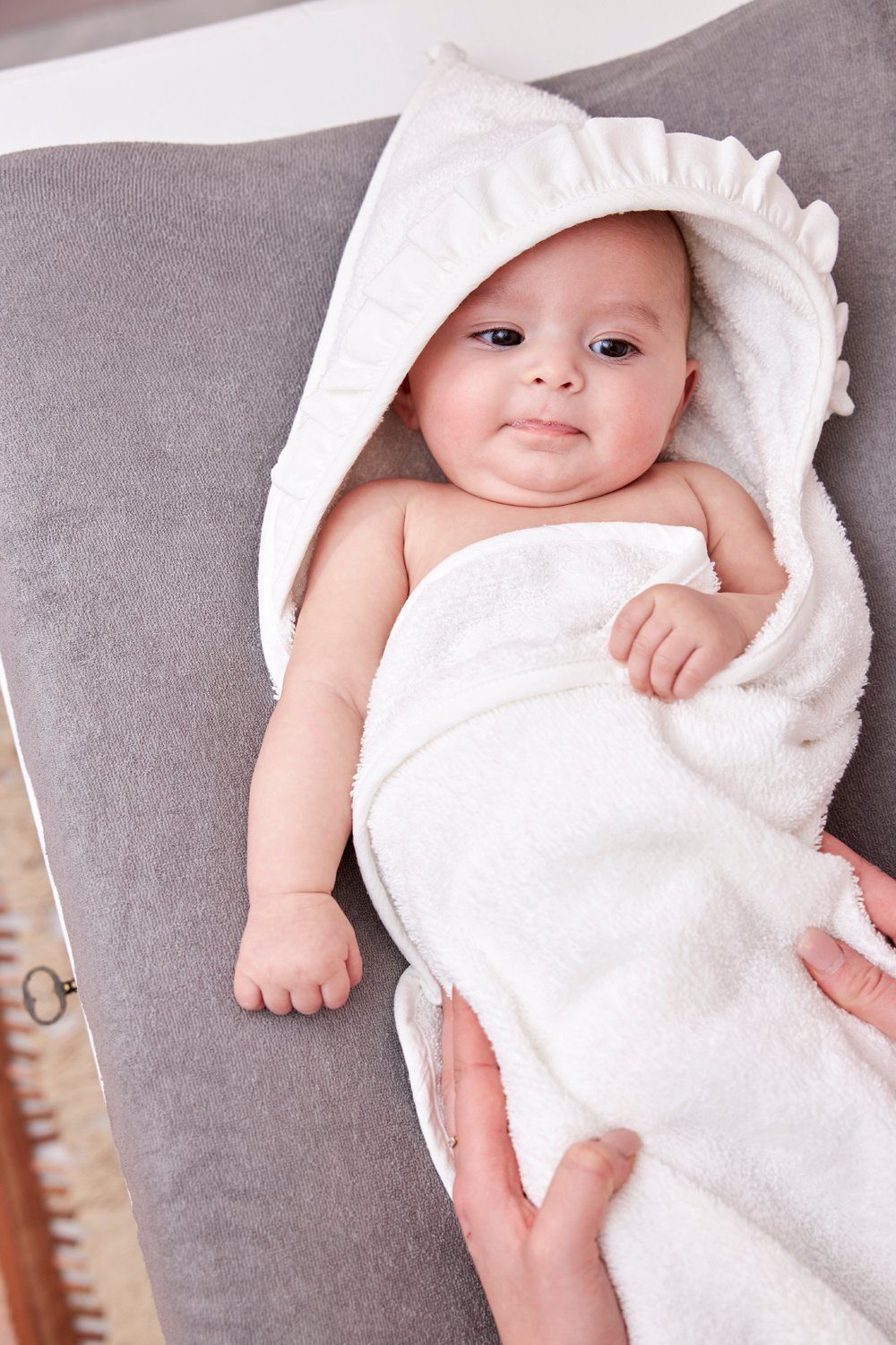 Meyco Baby Kapuzenhandtuch Ruffle Offwhite, Frottee günstig online kaufen