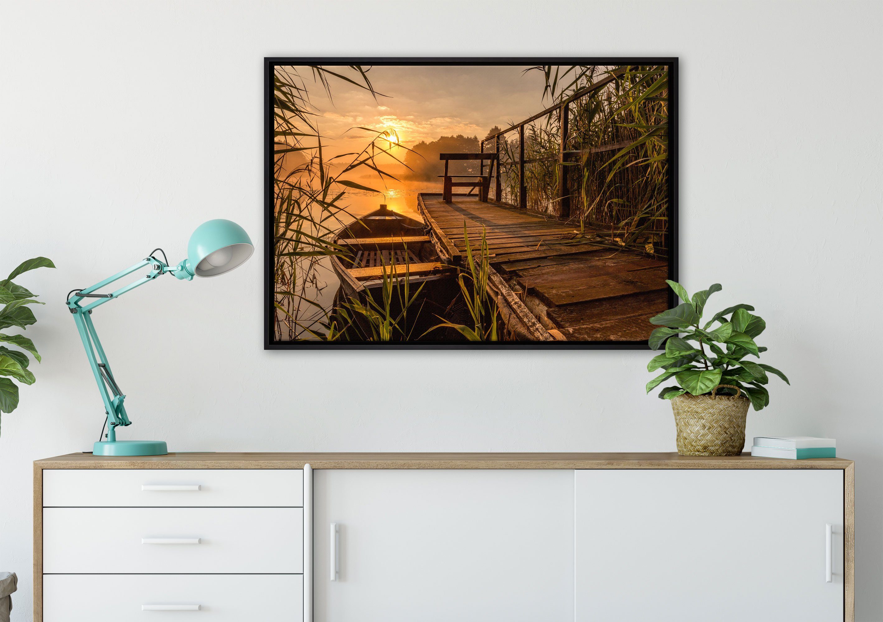 Pixxprint Leinwandbild Wanddekoration am Bootssteg in einem gefasst, Schattenfugen-Bilderrahmen Sonnenuntergang, bei (1 fertig Zackenaufhänger inkl. St), bespannt, See Leinwandbild
