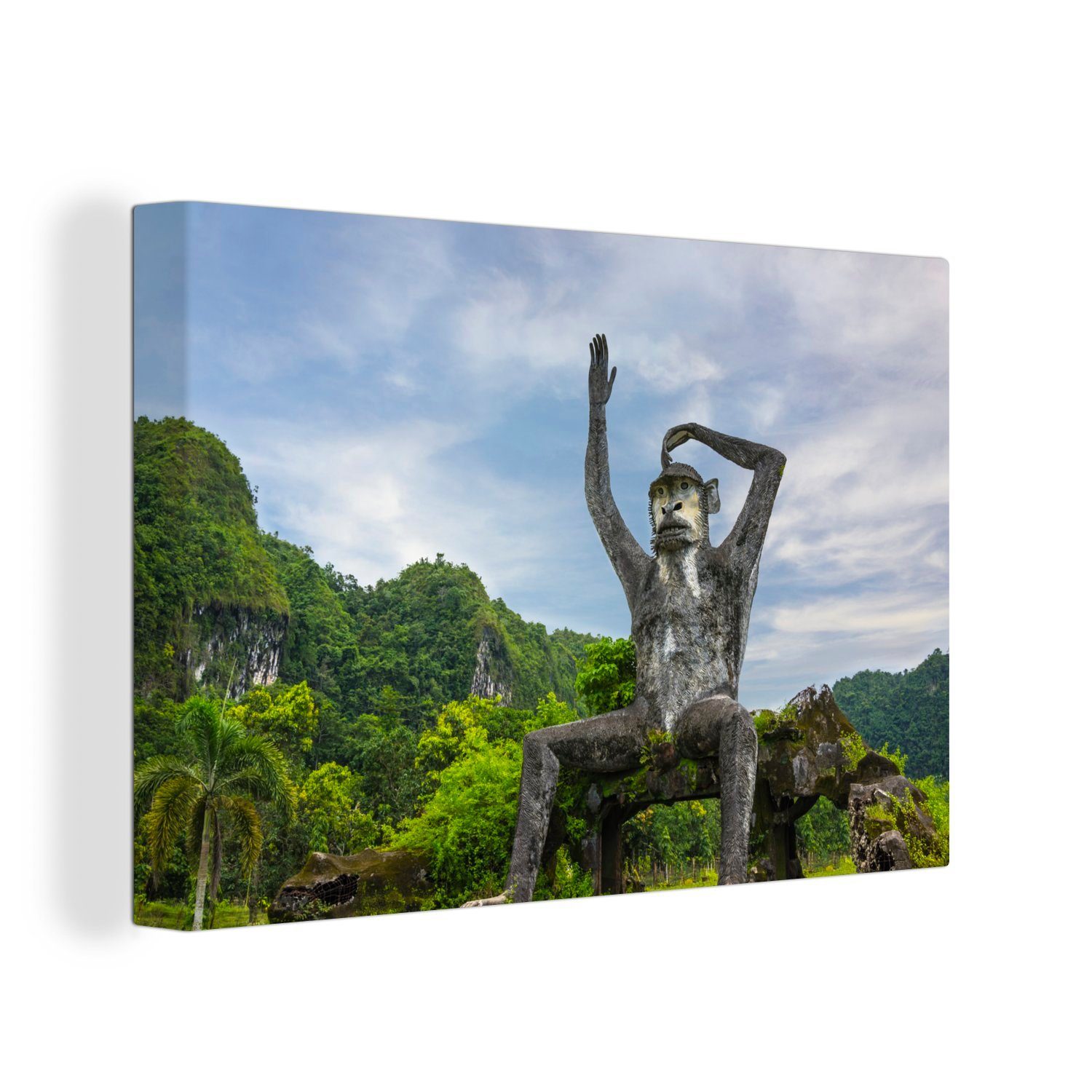 OneMillionCanvasses® Leinwandbild Affenstatue im Bantimurung Bulusaraung National Park in Indonesien, (1 St), Wandbild Leinwandbilder, Aufhängefertig, Wanddeko, 30x20 cm