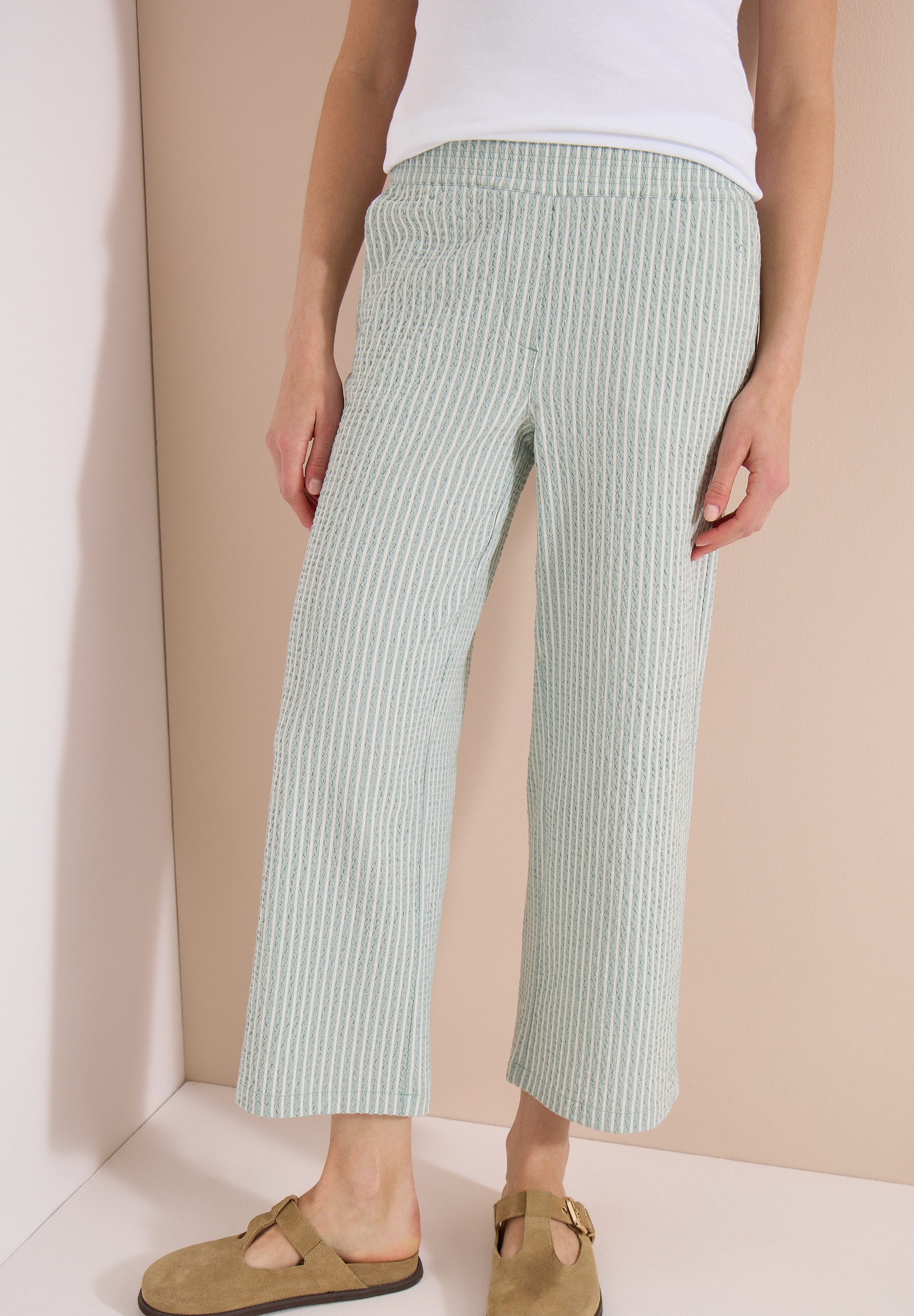 CECIL Stoffhose mit gestreiftem Seersucker-Look