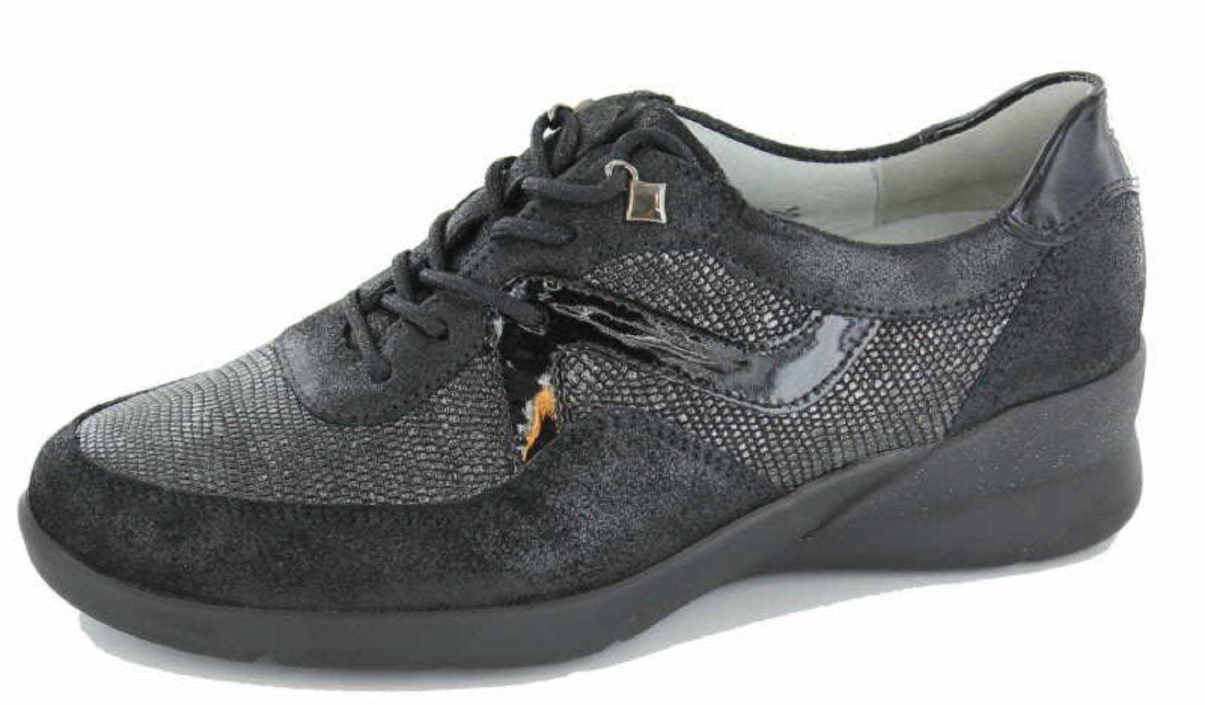 Schnürschuh