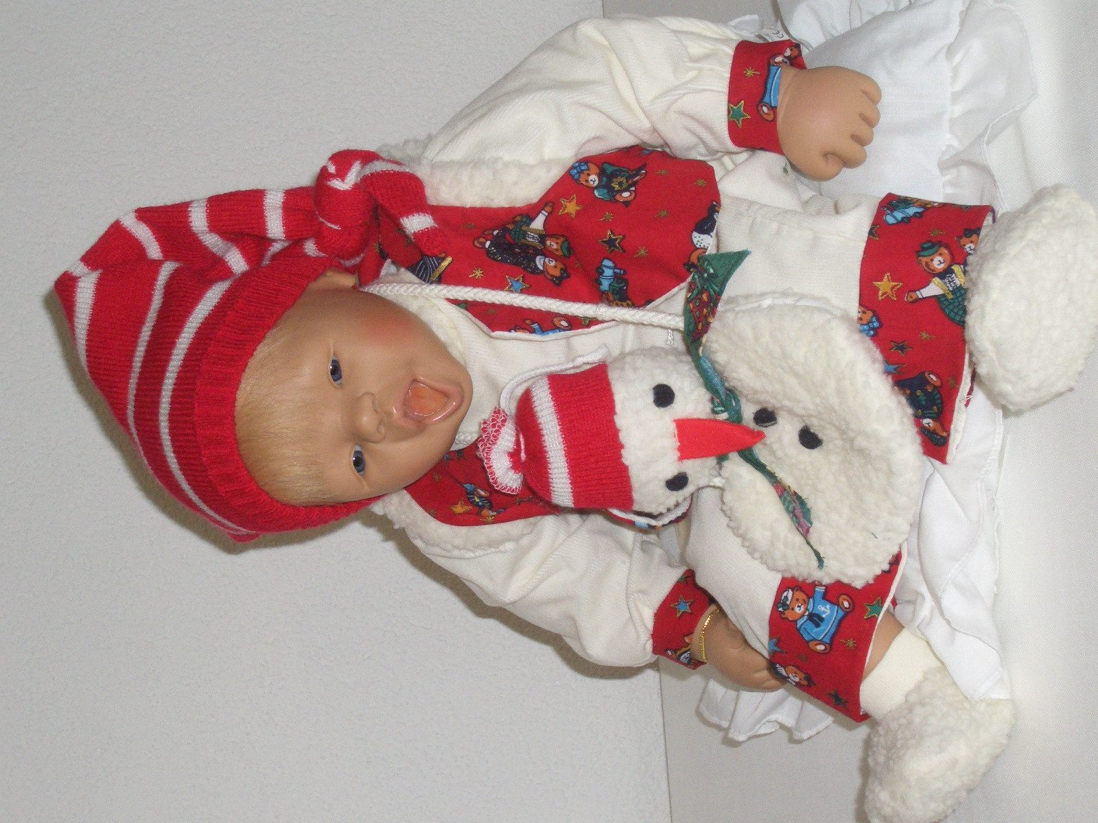 CMTPUPPENGALERIE Babypuppe Weihnachtswichtel Gähnerle von E. Leman, 55 cm (1-tlg)